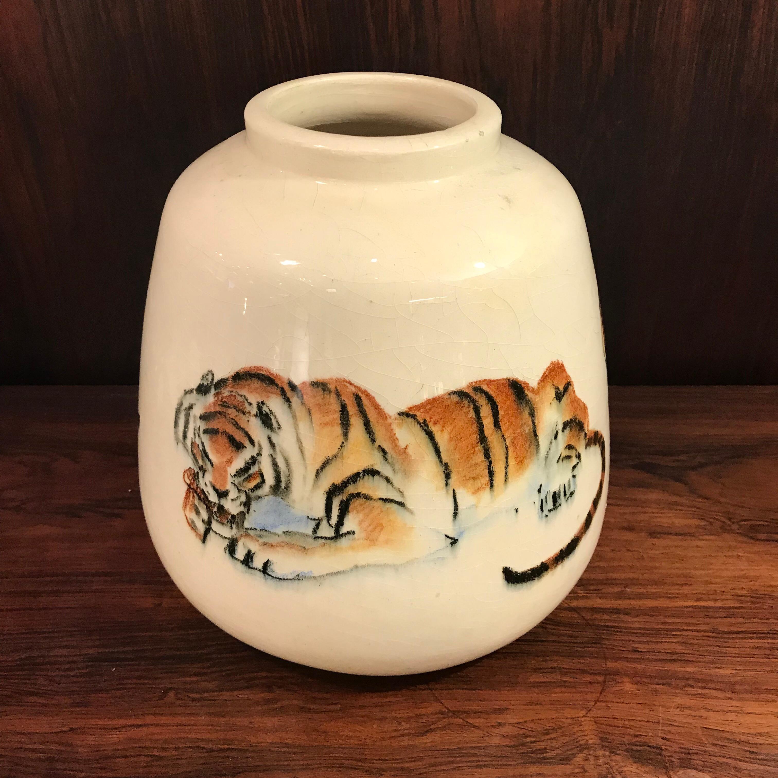 Very rare - one-off - French 1930s “Tiger“ Vase by Raoul Lachenal, signed 