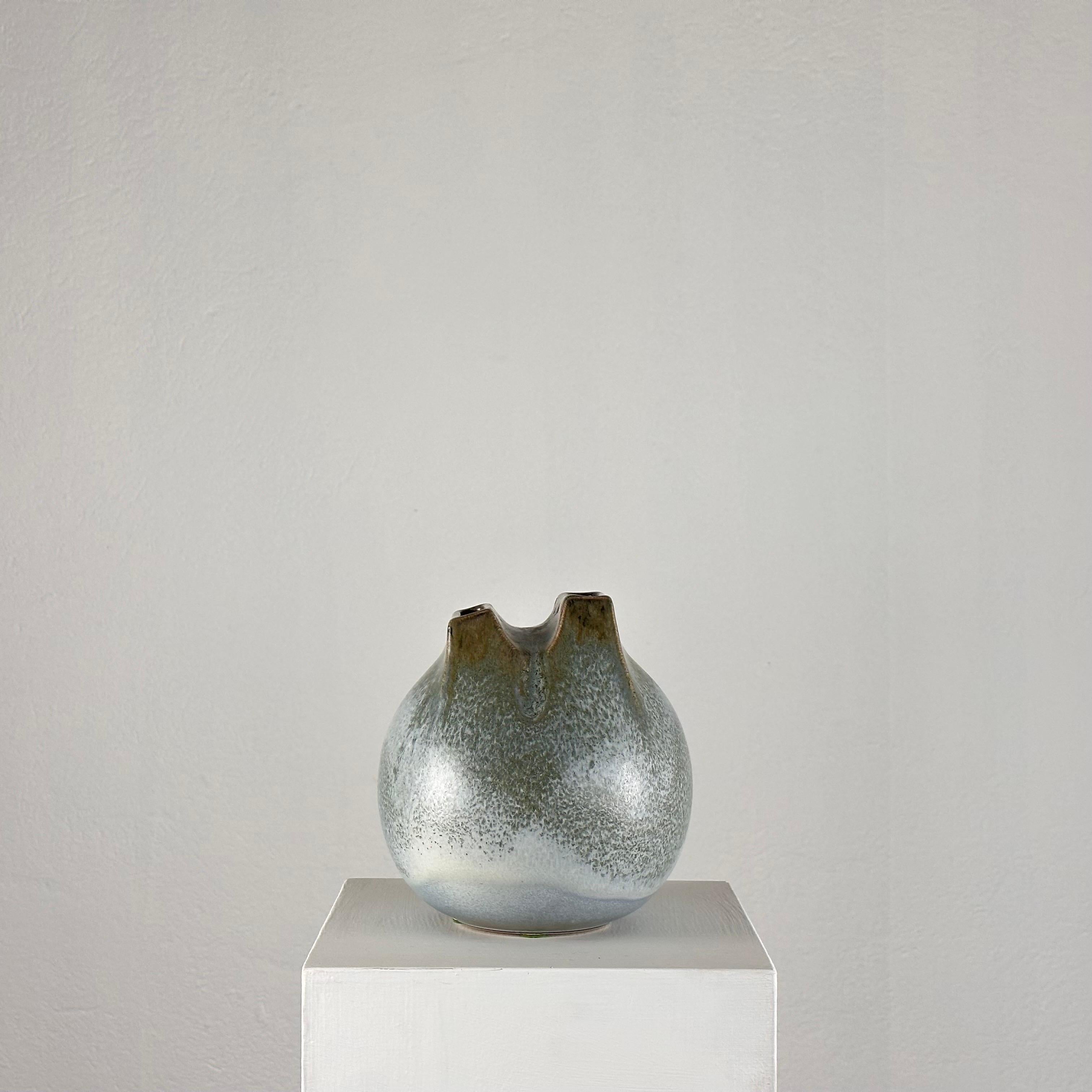 Mid-Century Modern Vase unique en céramique Franco Bucci des années 1970 : « Whistle » avec deux moules en vente
