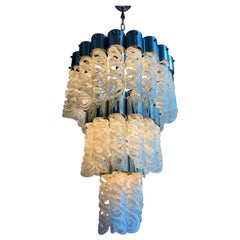 Lampada da soffitto unica in vetro di Murano degli anni '70 con base cromata e pendenti a spirale