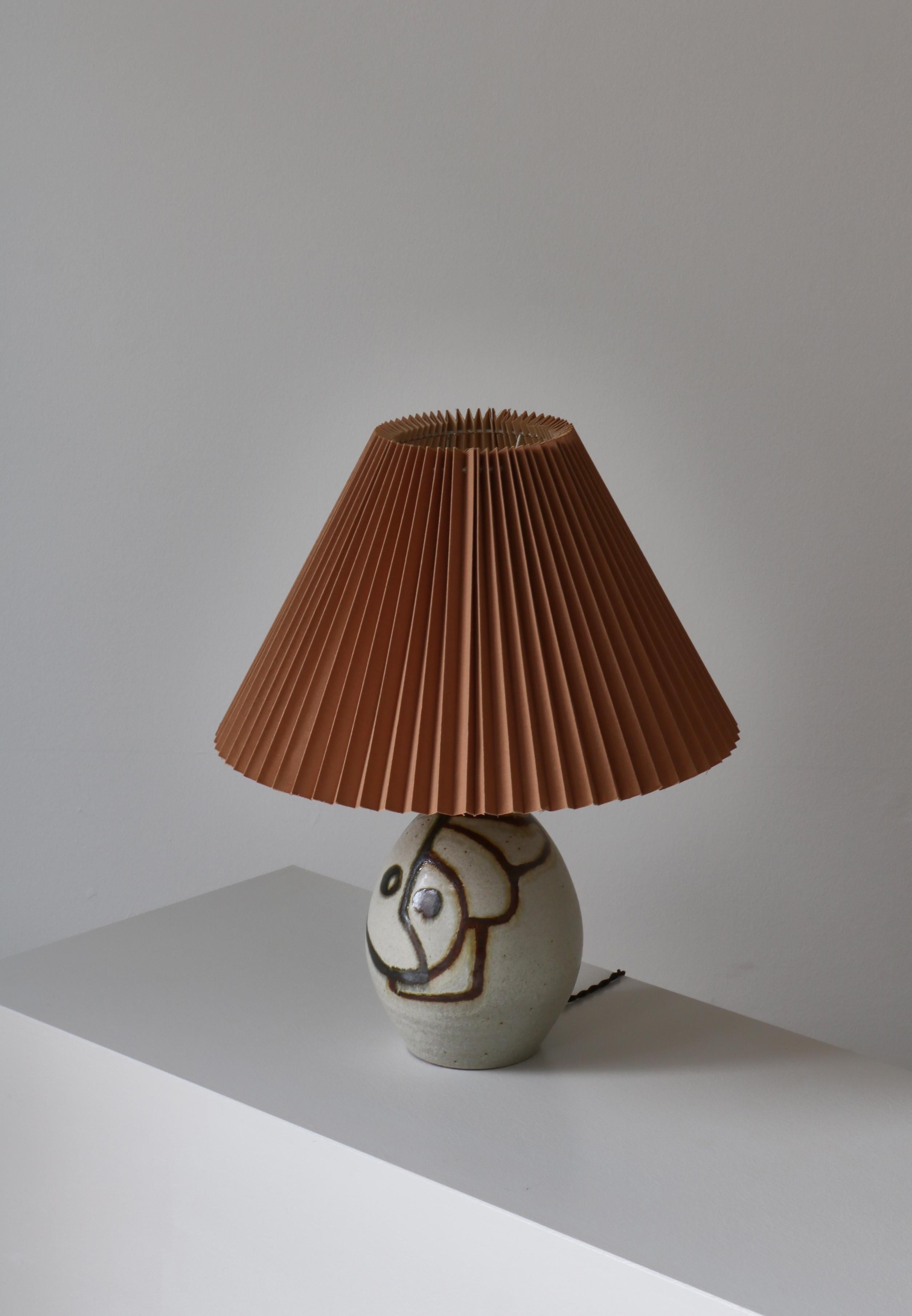 Einzigartige skandinavisch-moderne Tischlampe der 1970er Jahre von 