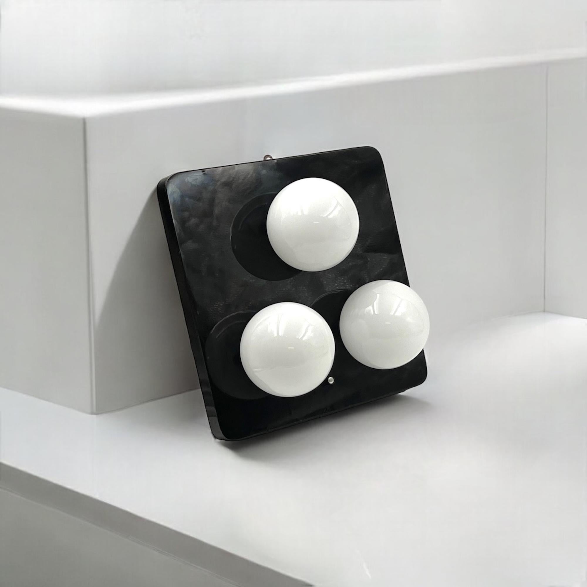 Unique 1970s Wall Lamp in Lacquered Black Wood with Glossy Glass Spheres For Sale 8