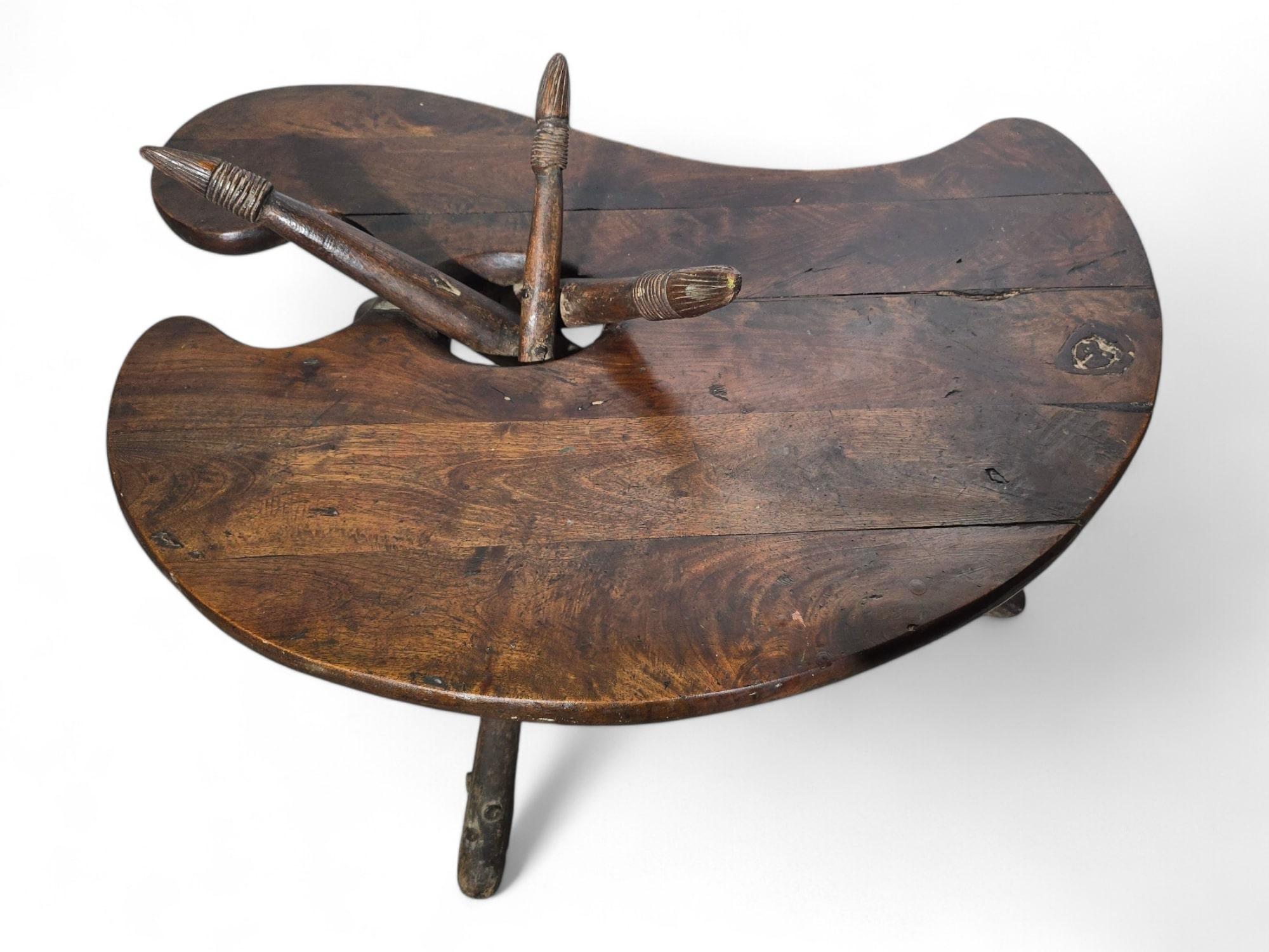 Table de palette de peintre français du 19e siècle unique en vente 5