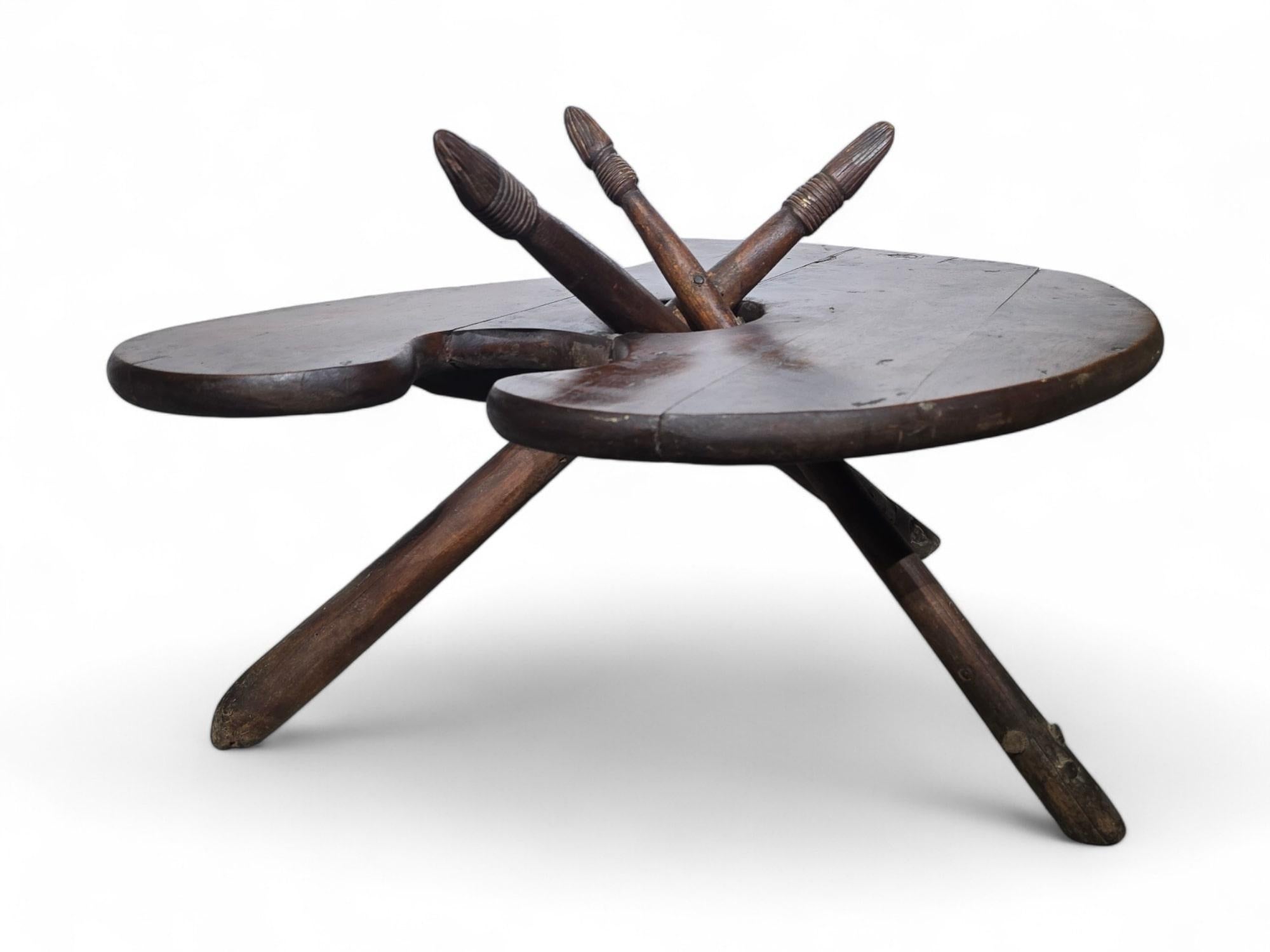 Table de palette de peintre français du 19e siècle unique Bon état - En vente à Madrid, ES
