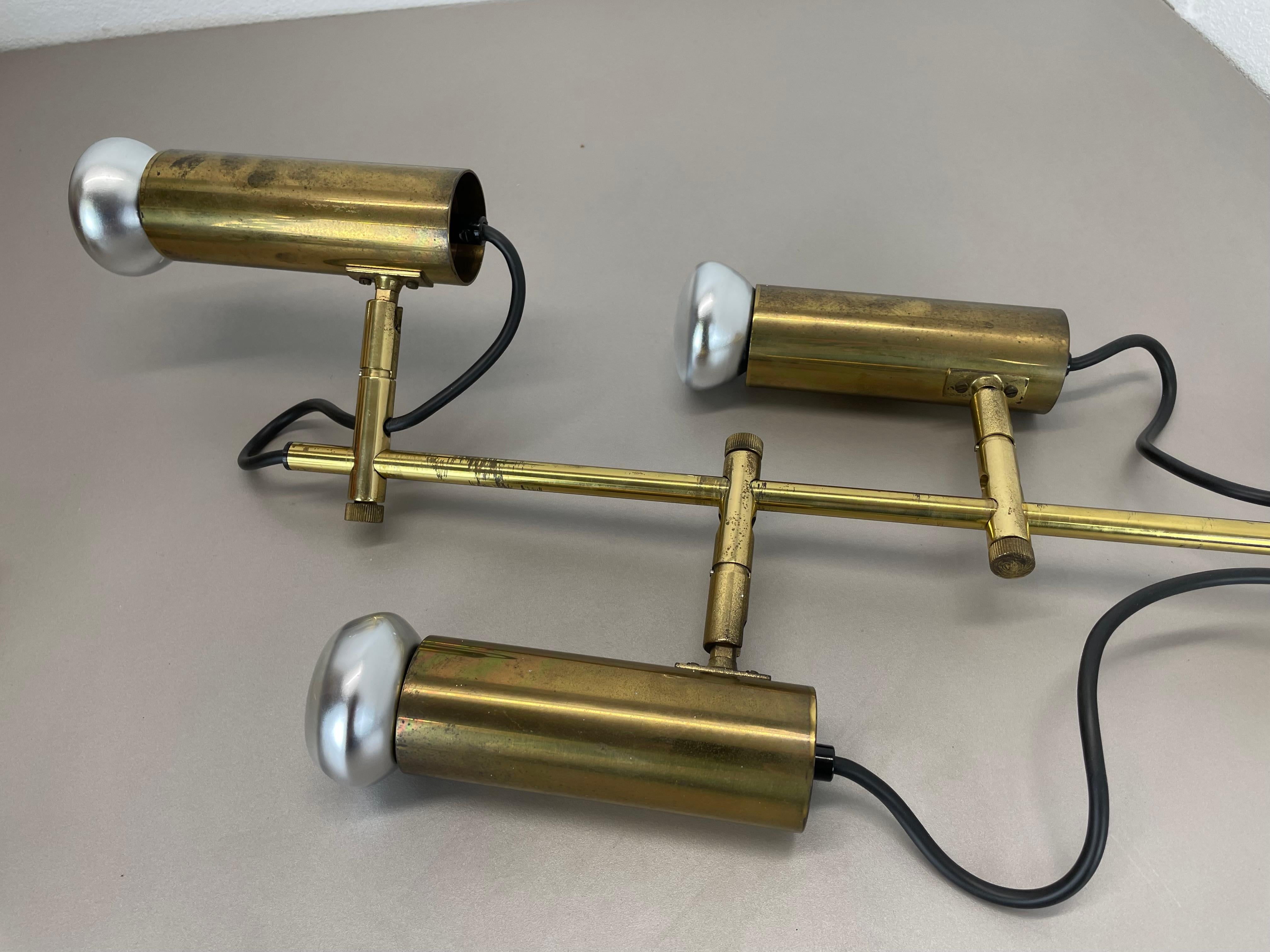 Plafonnier unique à 3 spots en laiton, style Koch & Lowy, OMI Lighting Allemagne, 1970 en vente 10