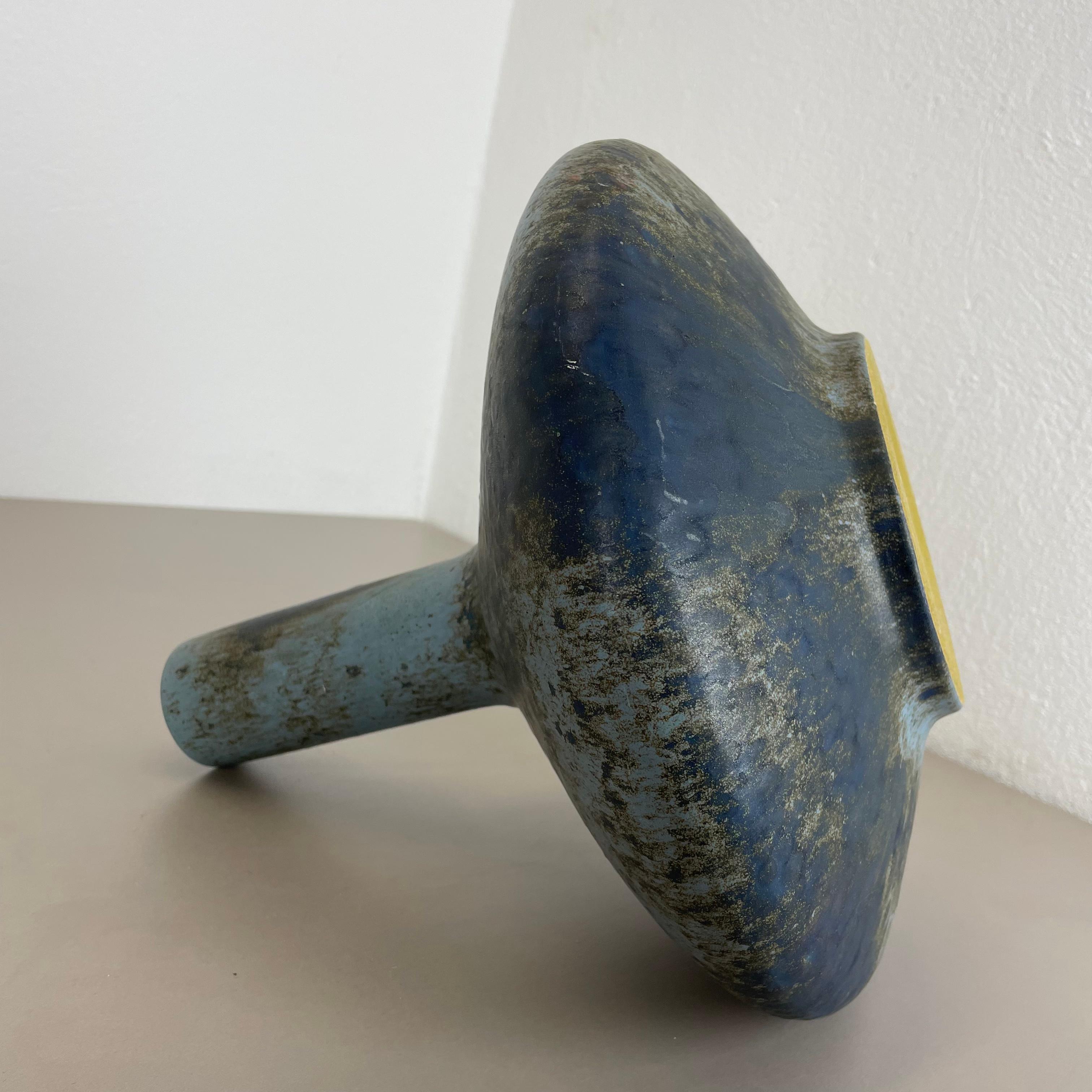 Einzigartige 31cm blaue Keramikvase „UFO“ von Otto Keramik, Deutschland, 1970 im Angebot 14