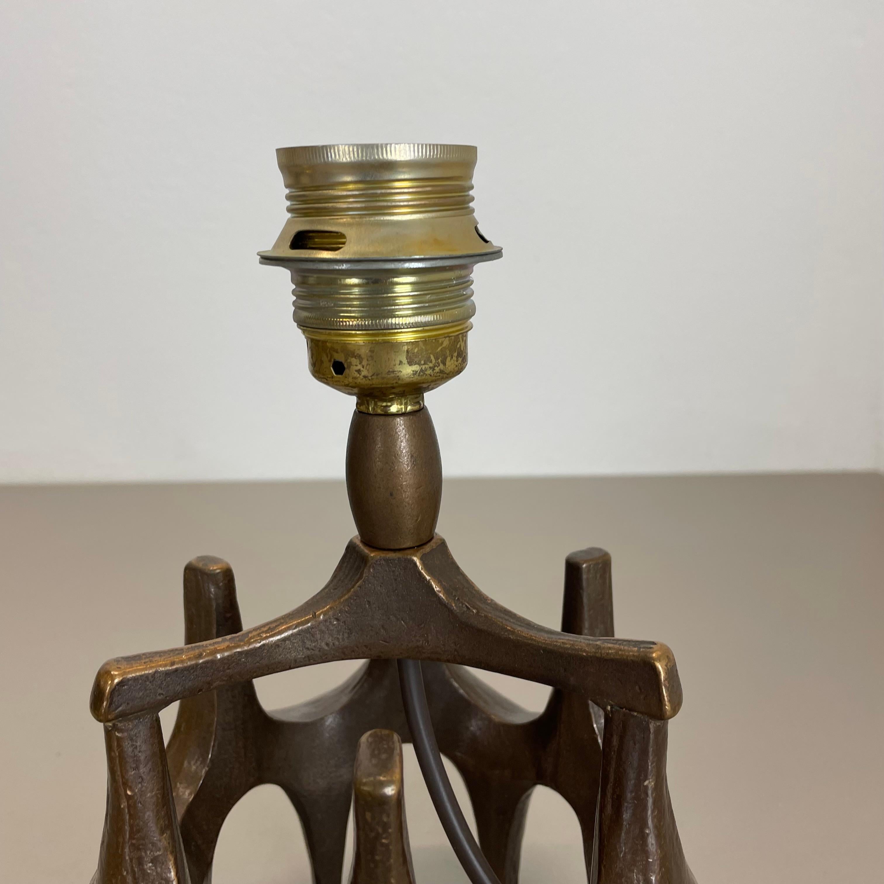 unique 3.4kg Brutalist modern Bronze table light, Michael Harjes, Germany 1960s For Sale 9