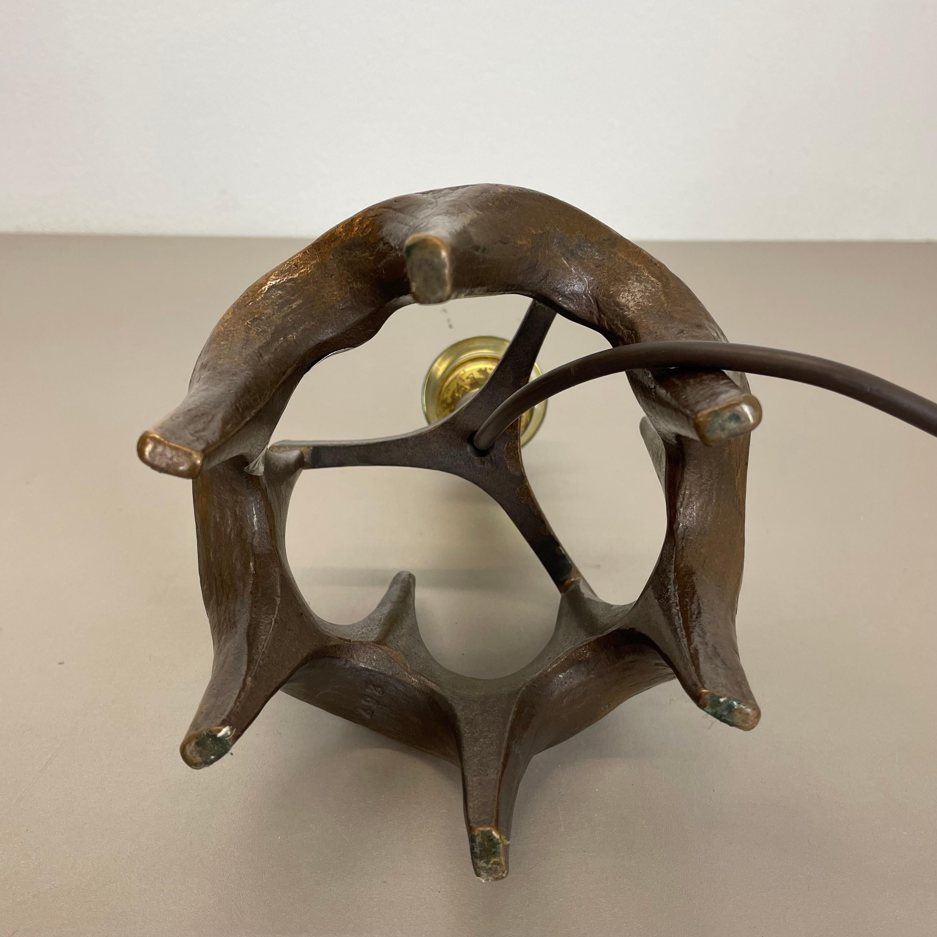 unique 3,4kg Lampe de table moderne brutale en bronze, Michael Harjes, Allemagne années 1960 en vente 10
