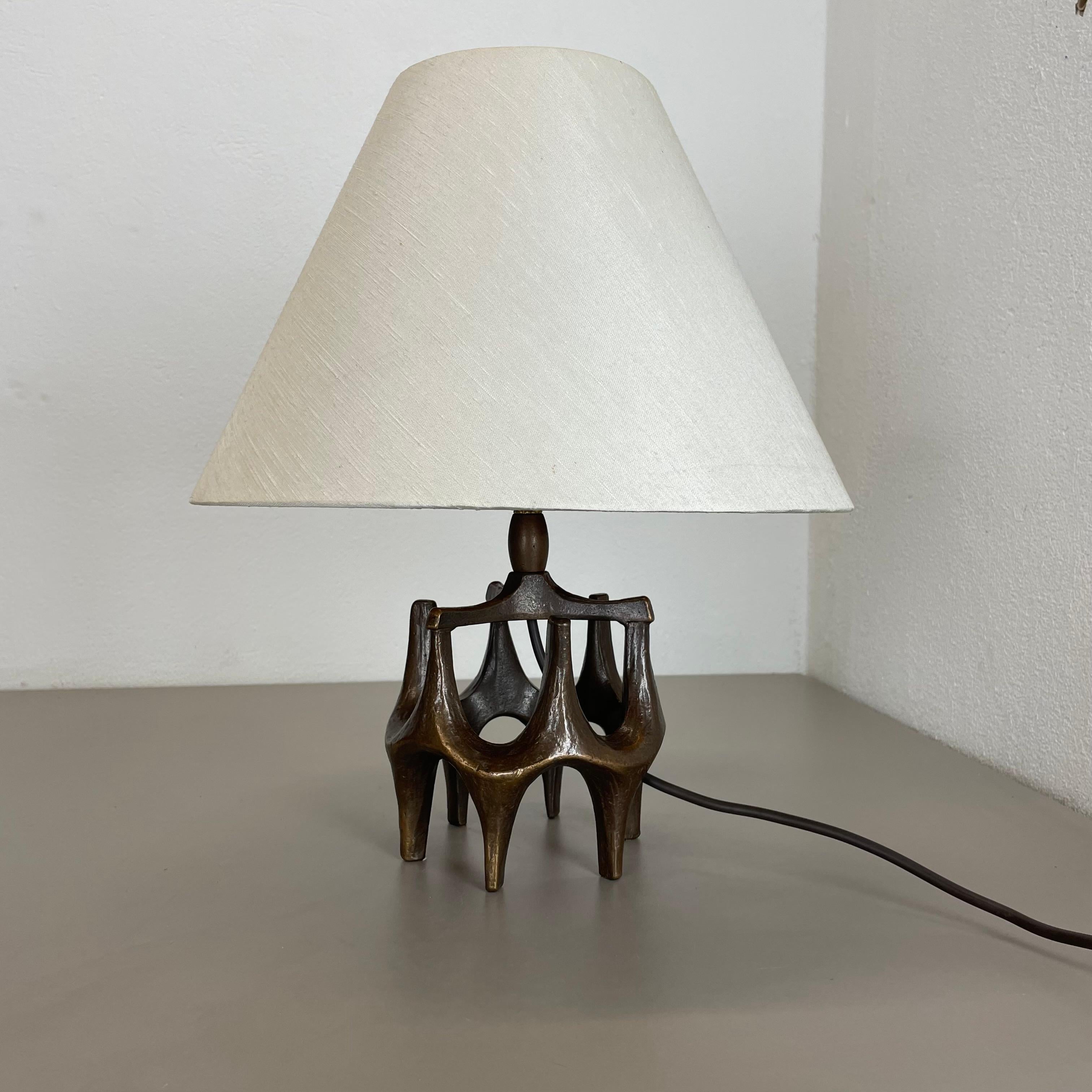 Scandinave moderne unique 3,4kg Lampe de table moderne brutale en bronze, Michael Harjes, Allemagne années 1960 en vente