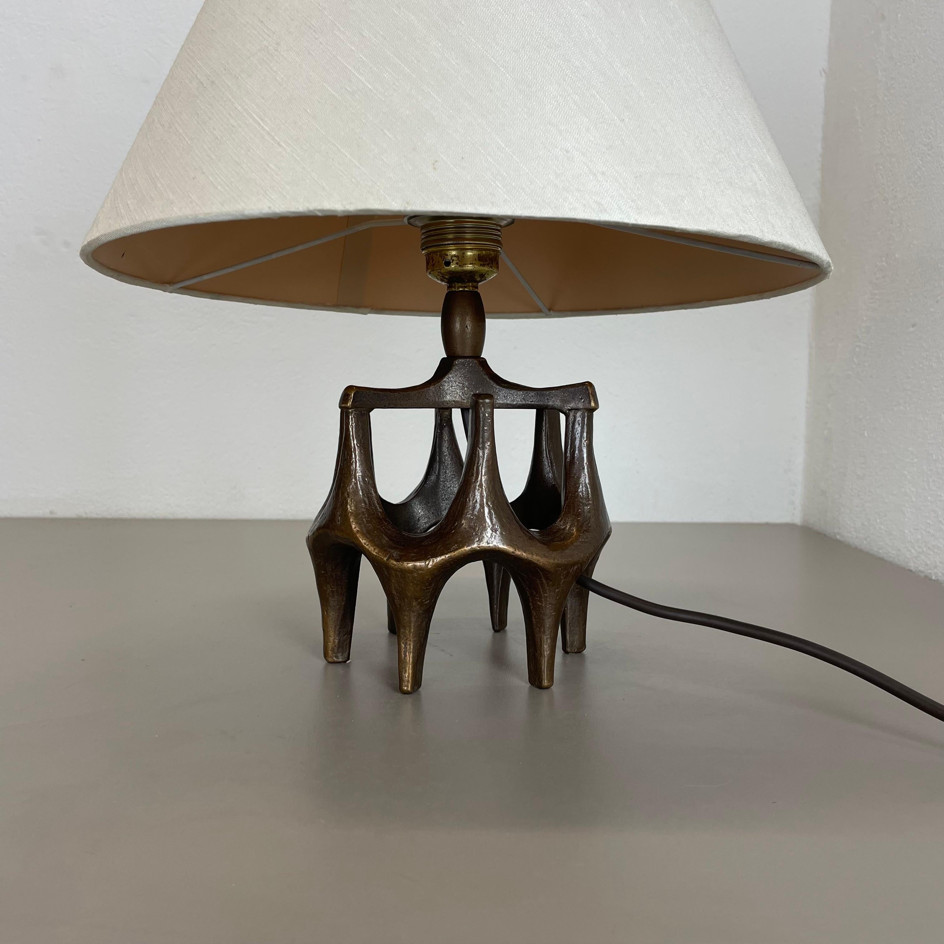 20th Century unique 3.4kg Brutalist modern Bronze table light, Michael Harjes, Germany 1960s For Sale