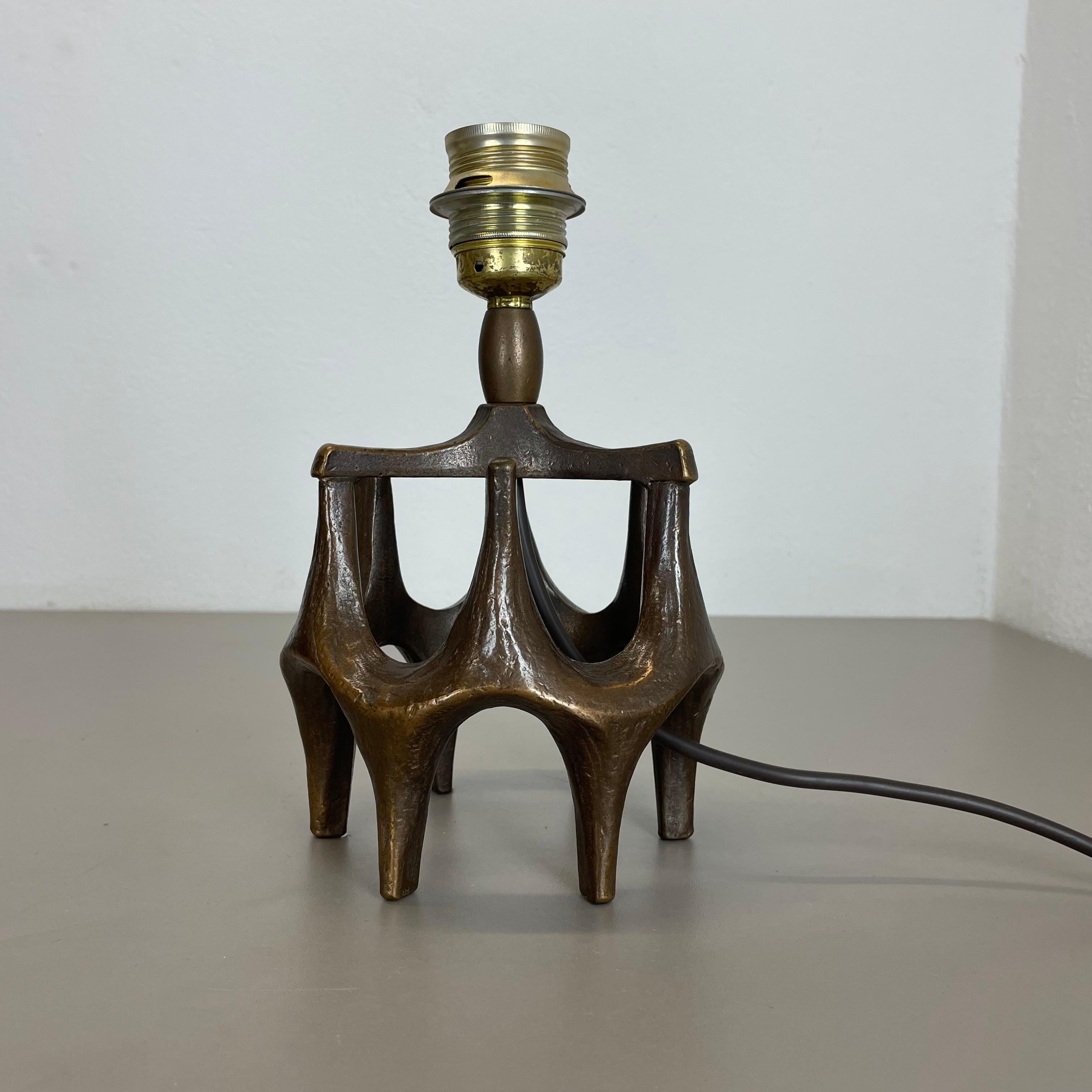 unique 3.4kg Brutalist modern Bronze table light, Michael Harjes, Germany 1960s For Sale 1