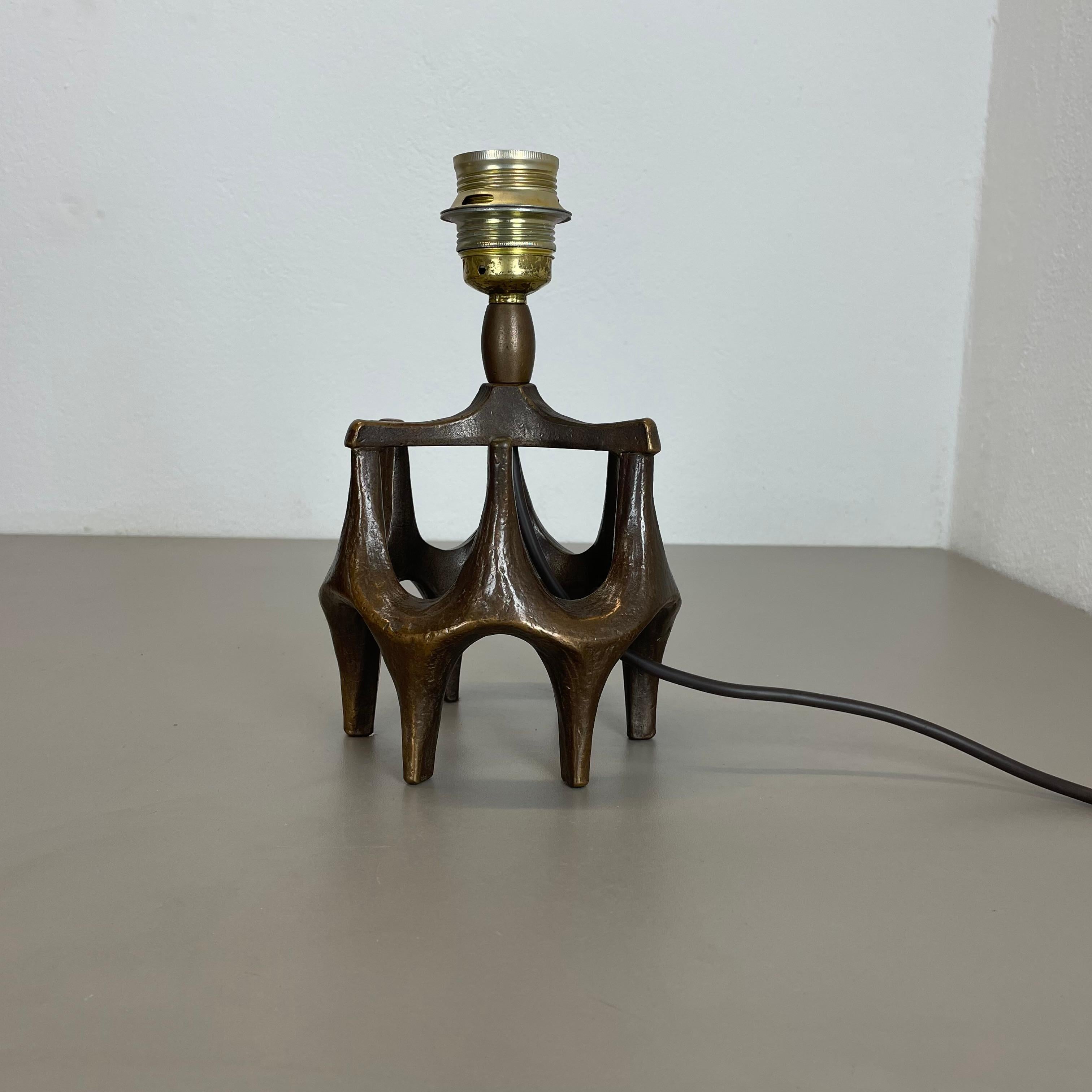 unique 3.4kg Brutalist modern Bronze table light, Michael Harjes, Germany 1960s For Sale 2