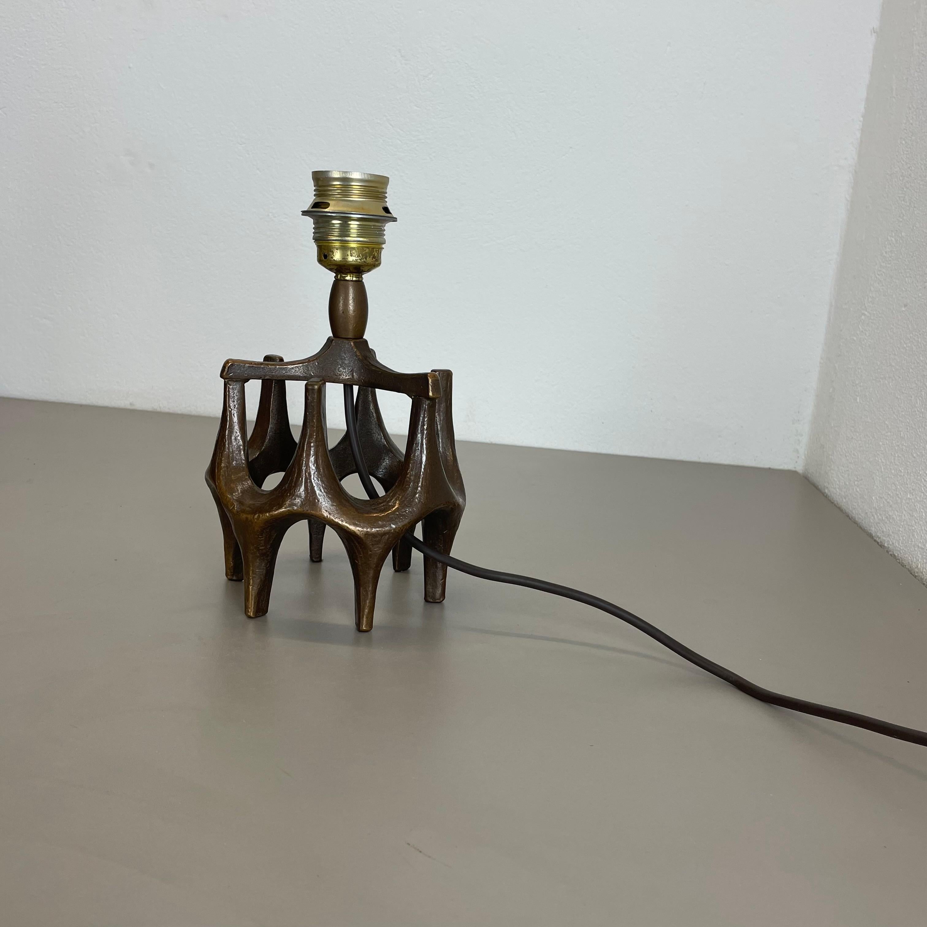unique 3,4kg Lampe de table moderne brutale en bronze, Michael Harjes, Allemagne années 1960 en vente 1