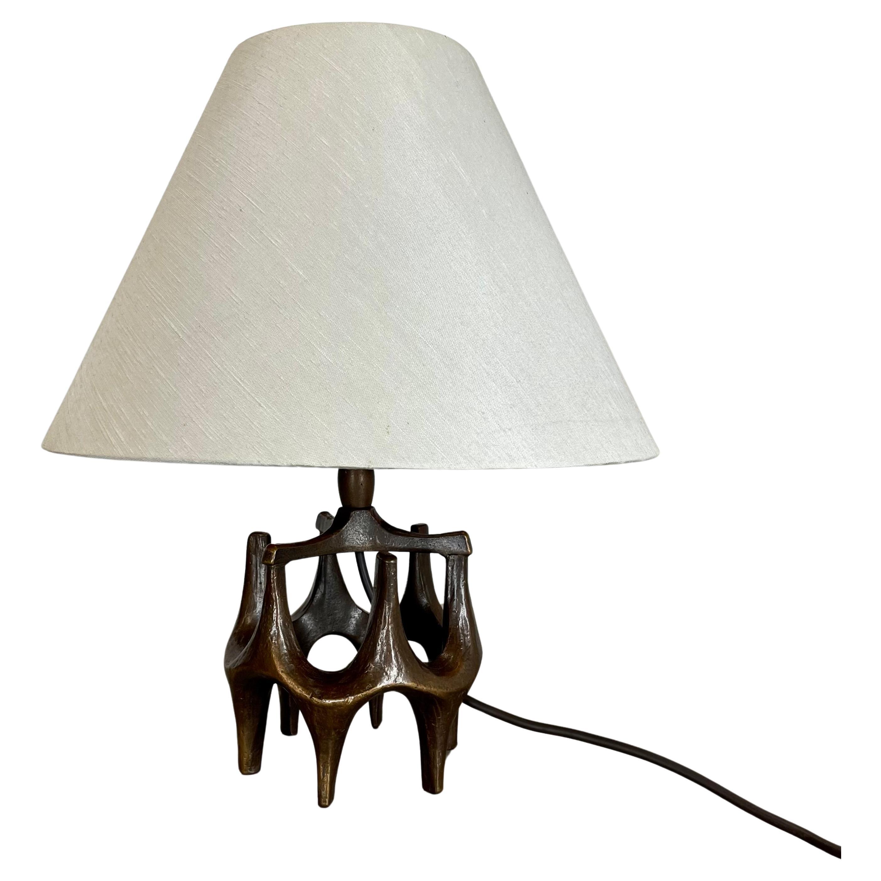 unique 3,4kg Lampe de table moderne brutale en bronze, Michael Harjes, Allemagne années 1960 en vente