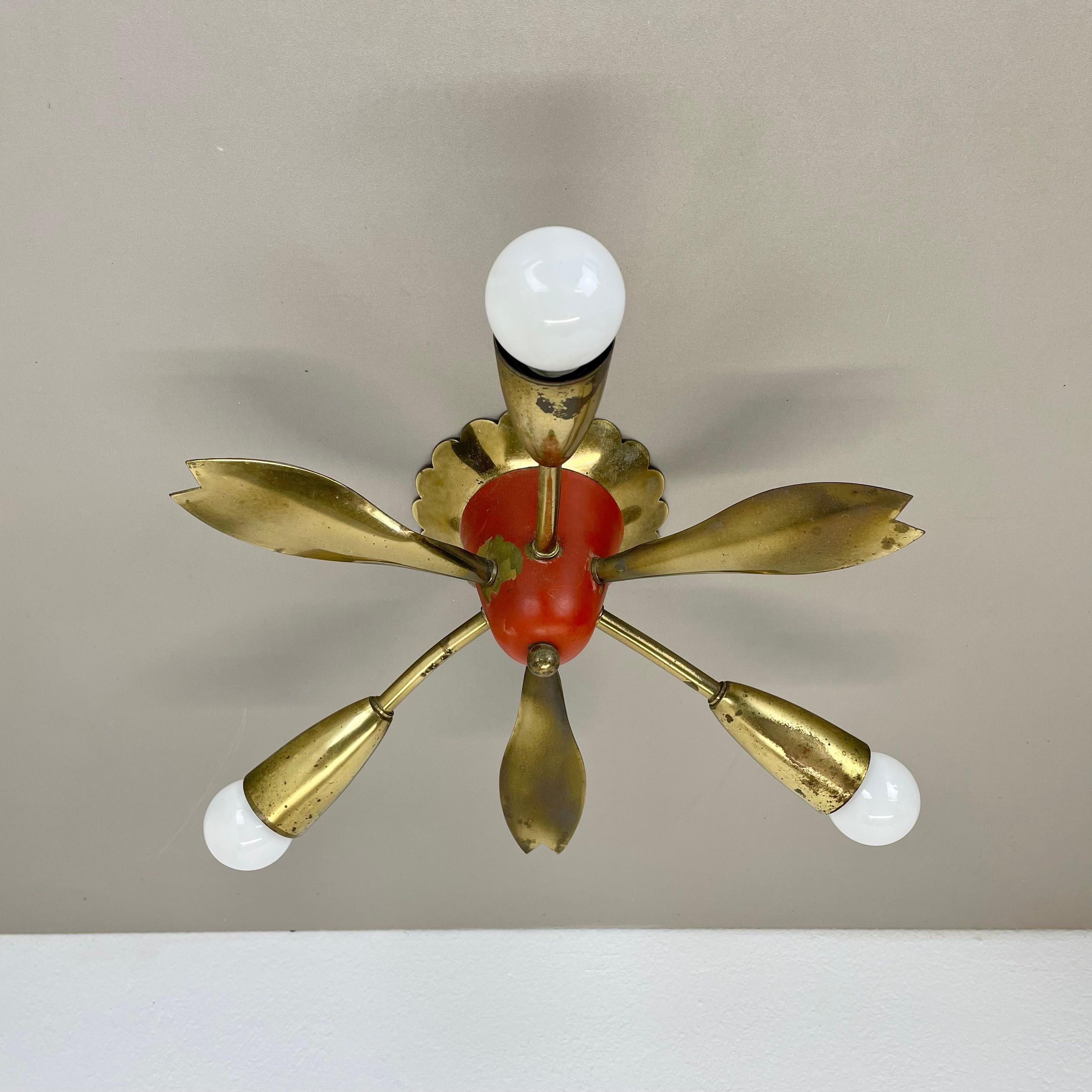 Mid-Century Modern Plafonnier unique de 35cm en laiton massif Gino Sarfatti Style Flushmount, Italie 1950 en vente