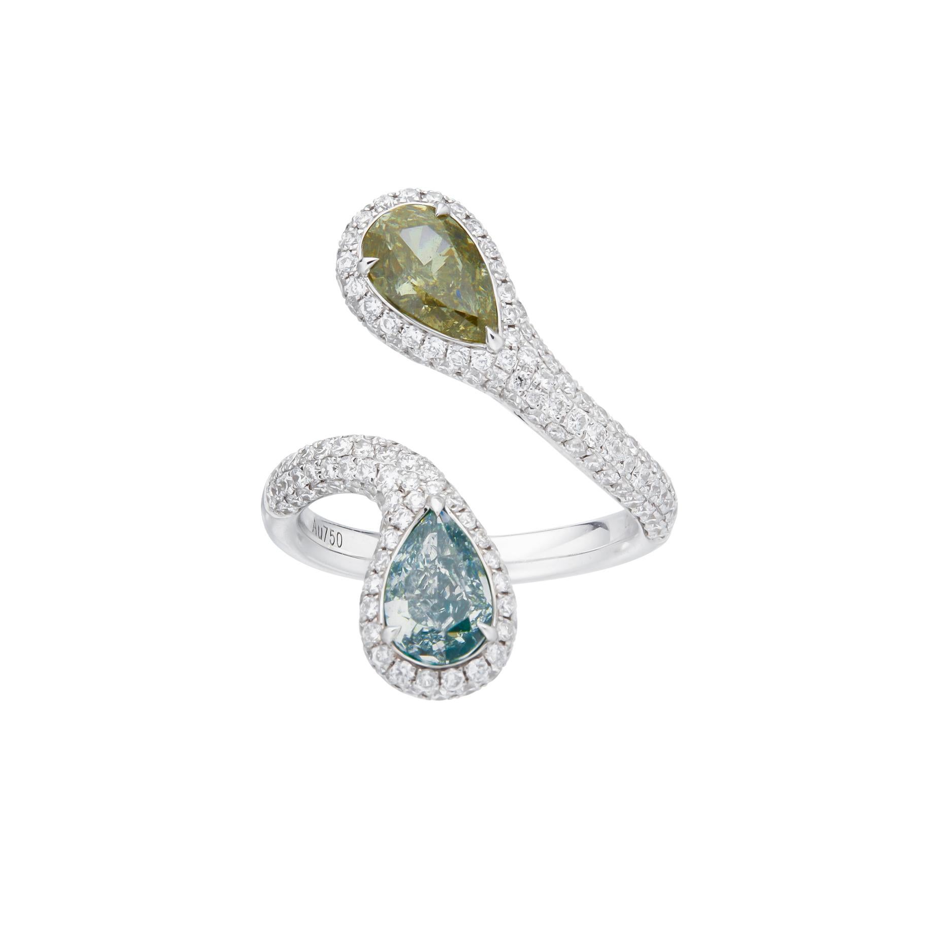 Contemporary Unique 4 colour GIA Certified natural pear shape diamond ring on 18kt gold.  For Sale