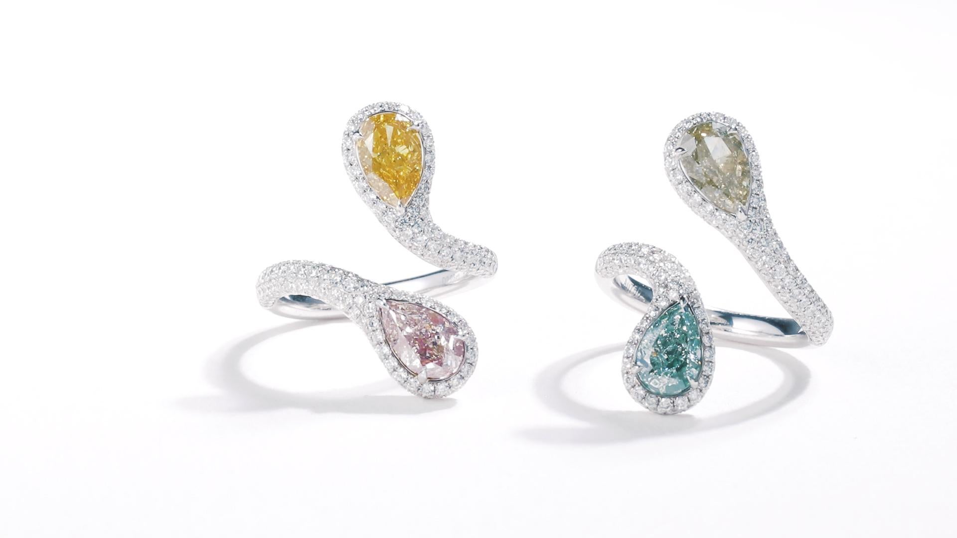 Bague unique en diamant naturel en forme de poire de 4 couleurs certifié par le GIA sur or 18 carats.  en vente 2