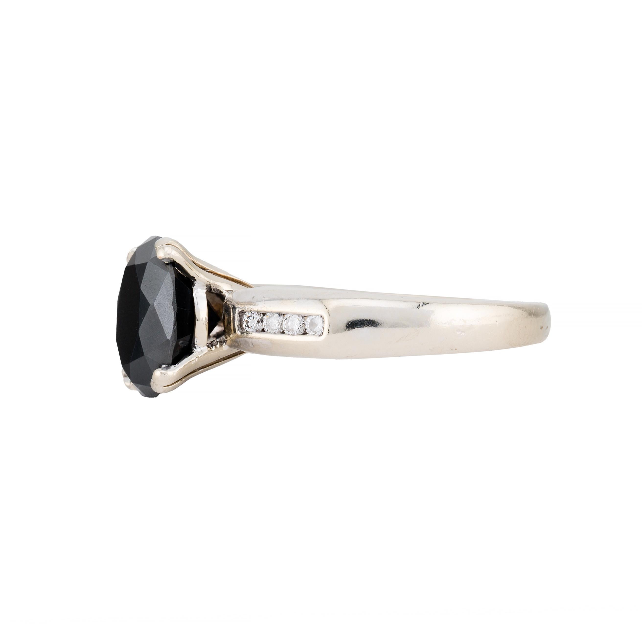Einzigartiger 4,16 Karat schwarzer Diamant-Verlobungsring aus 14 Karat Weißgold (Zeitgenössisch) im Angebot