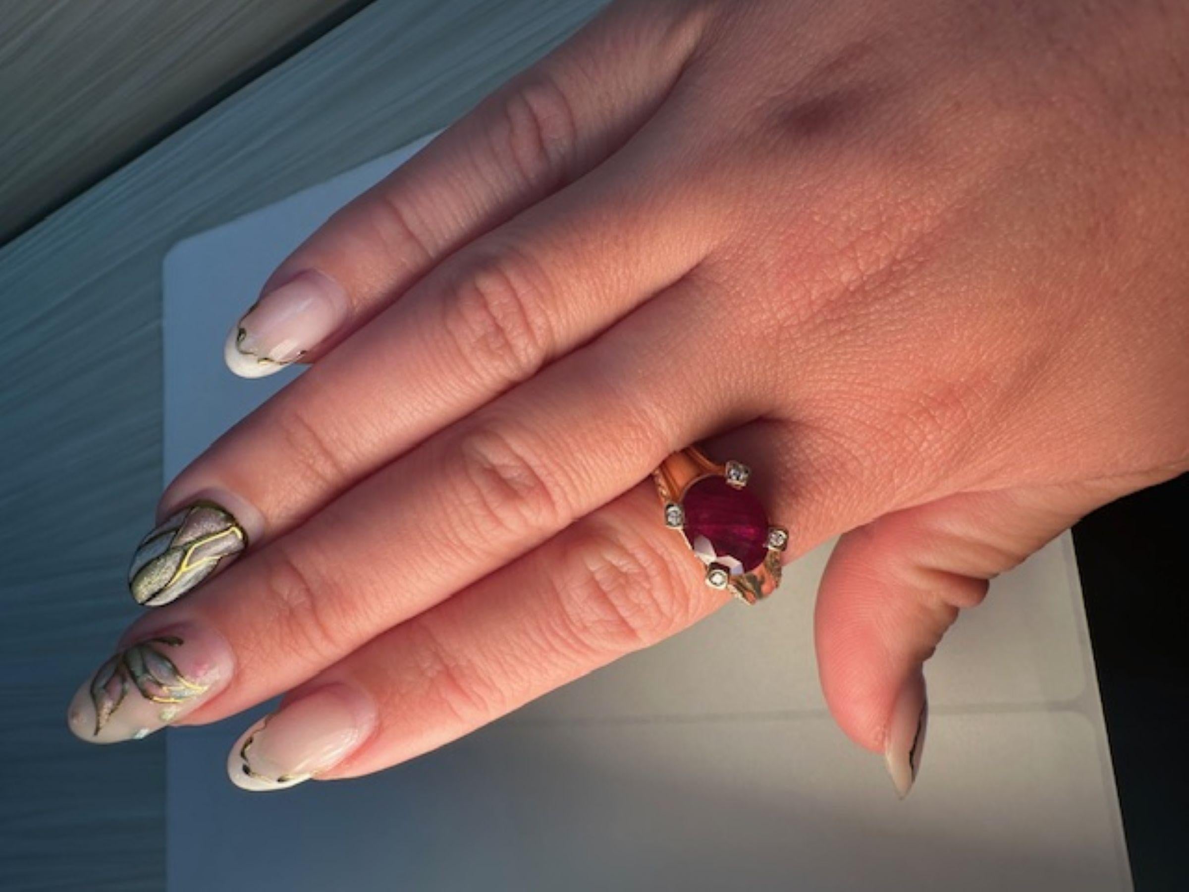 Contemporary Unique 4carat Ruby Ring with Diamonds  One-of-a-Kind Elegance For Sale