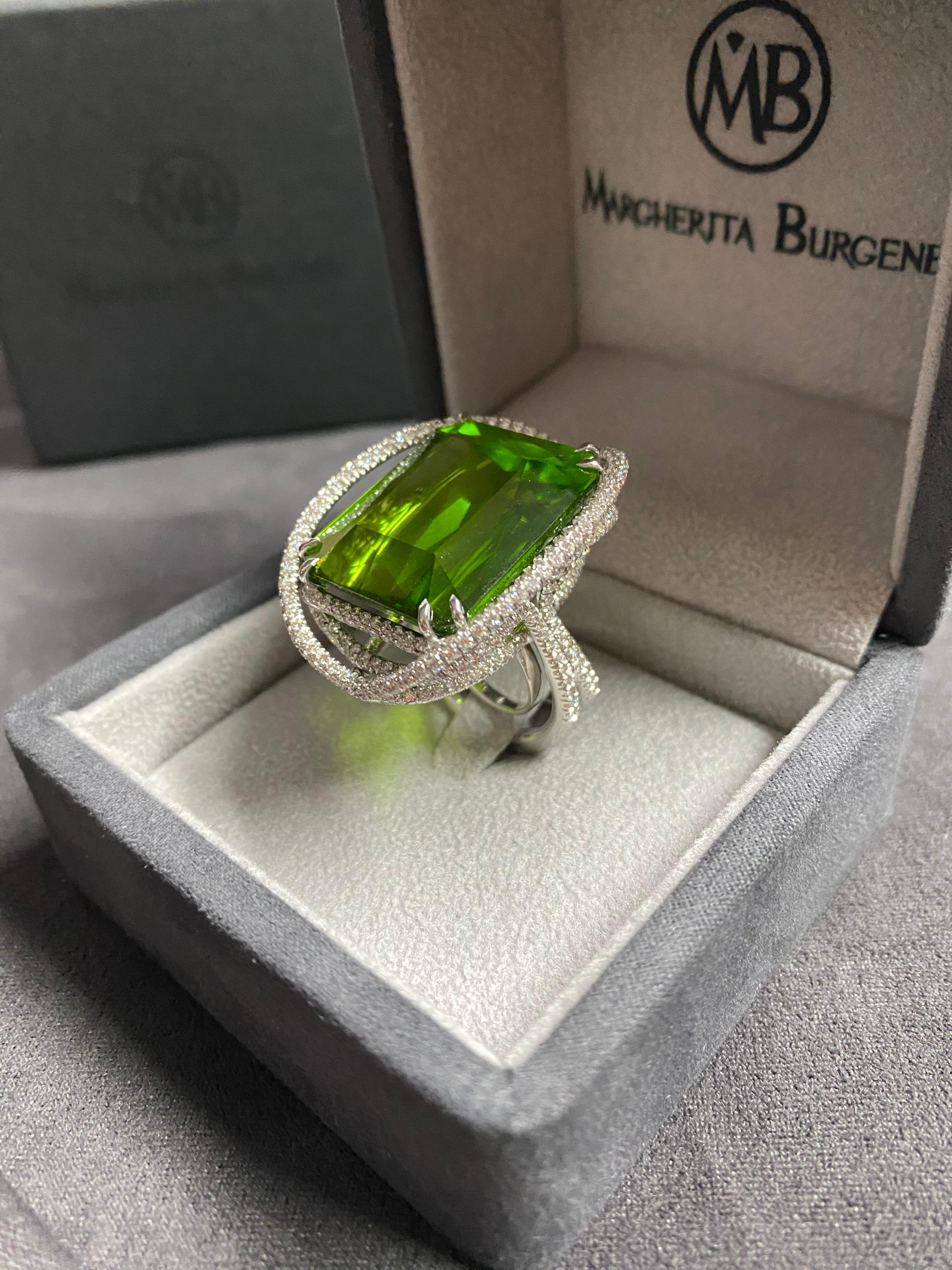 Unique 53.50 Kt Peridot  Diamonds 18 KT White Gold Cocktail Ring For Sale 1