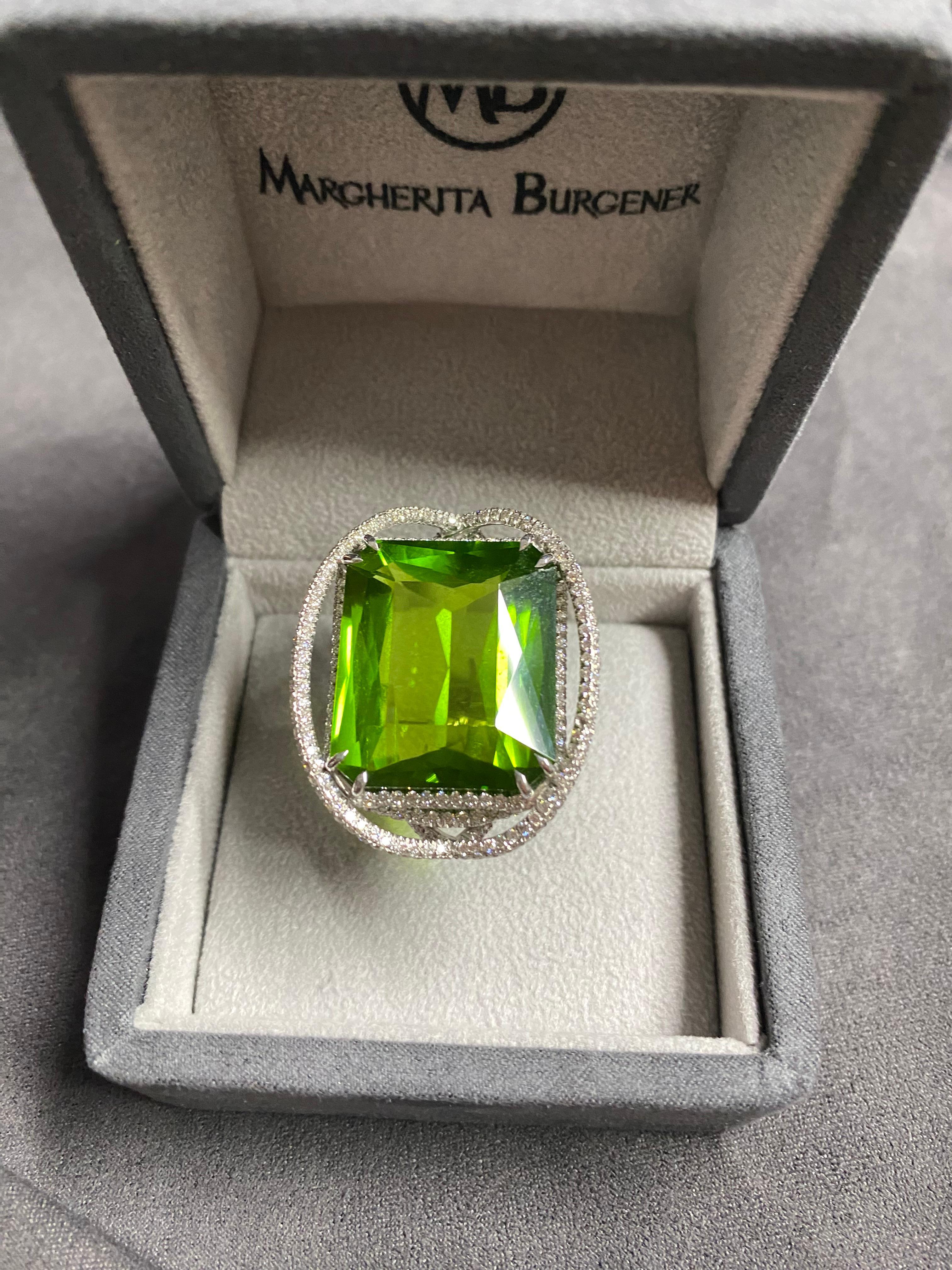 Unique 53.50 Kt Peridot  Diamonds 18 KT White Gold Cocktail Ring For Sale 2