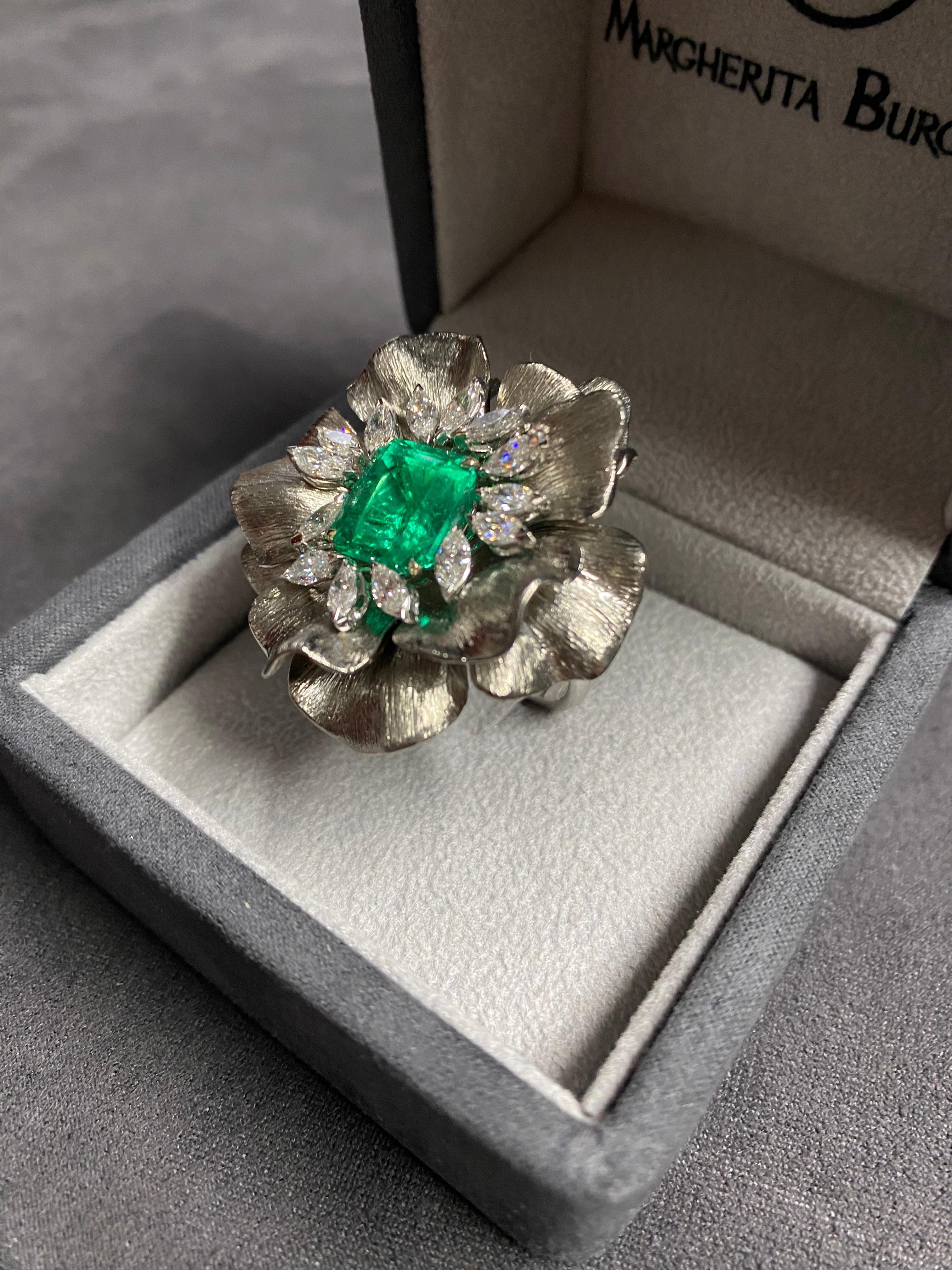 Unique 6.07 Ct Certificated Emerald Diamonds Titanium Gold Made in Italy Ring For Sale 1