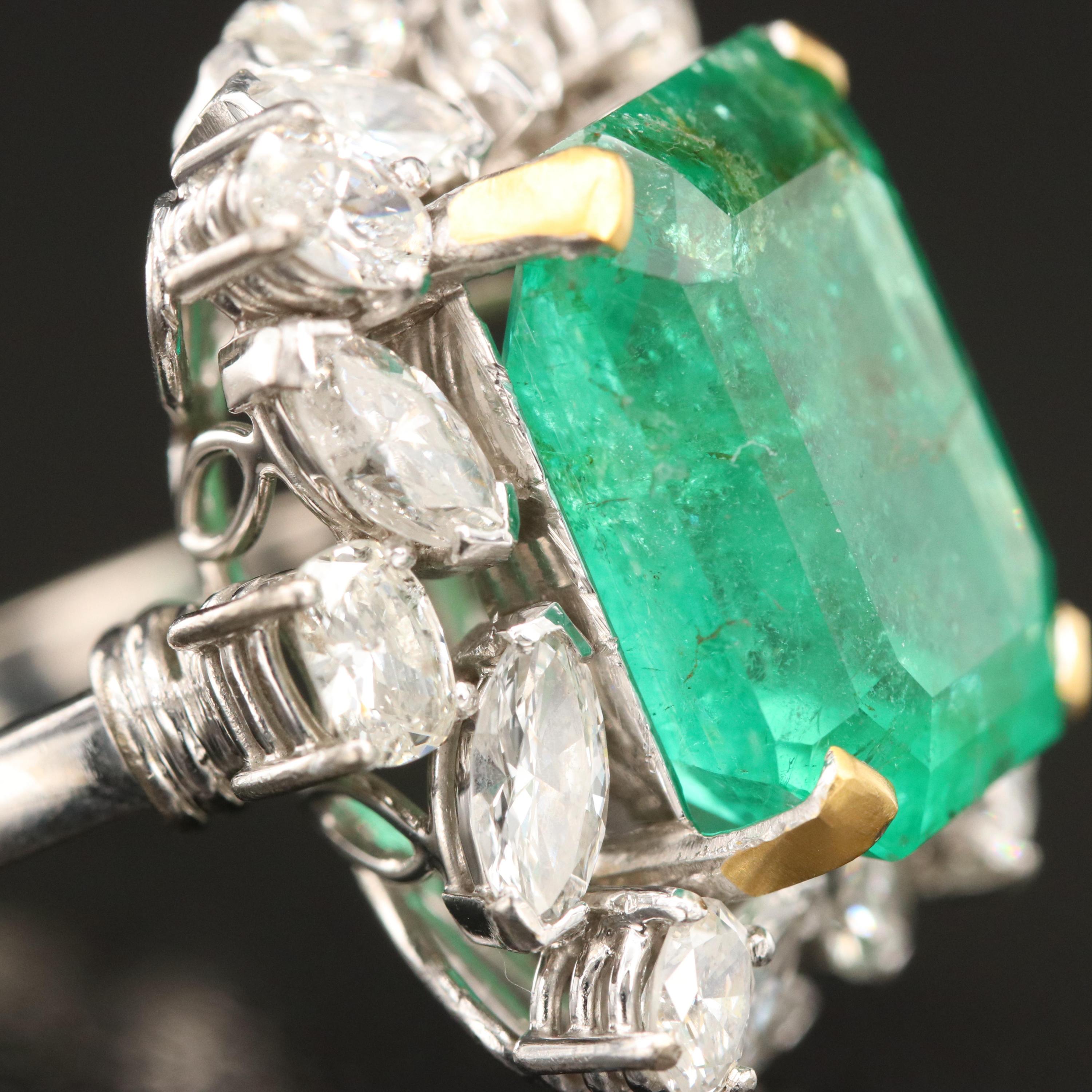 18K Gold 5 CT Natural Emerald and Diamond Antique Art Deco Style Engagement Ring For Sale 1