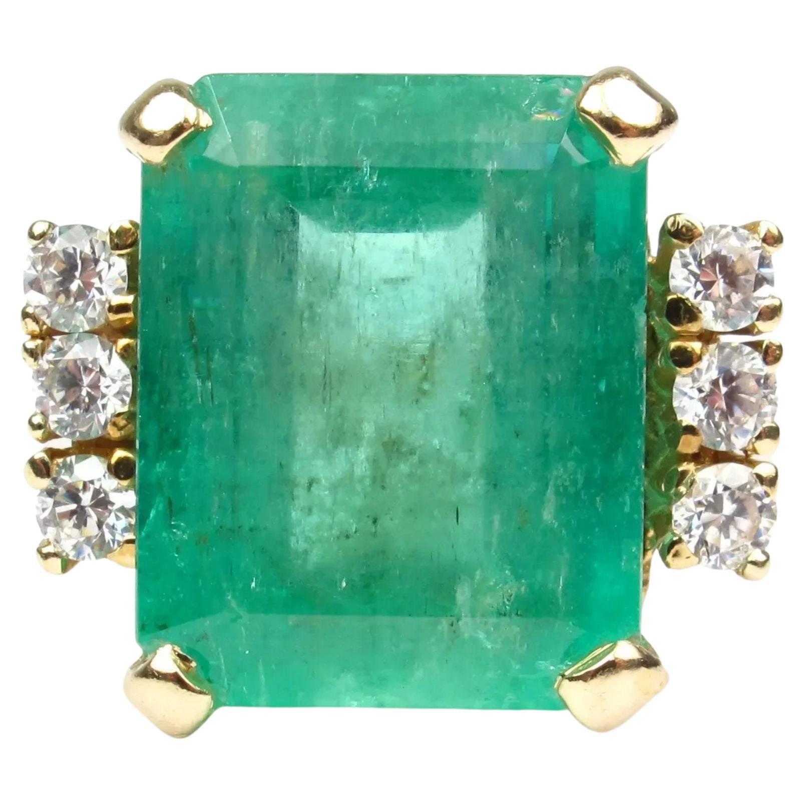 For Sale:  Unique 3.2 Carat Emerald Diamond Engagement Ring Diamond Yellow Gold Bridal Ring