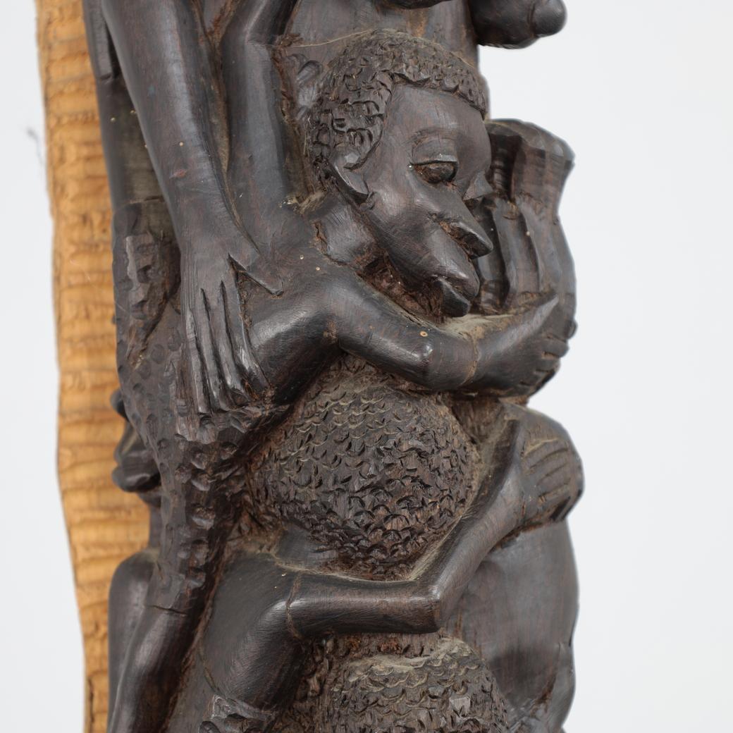 Tótem Tribal Africano Único Tallado a Mano - Escultura Espiritual, mediados del siglo XX en venta 3