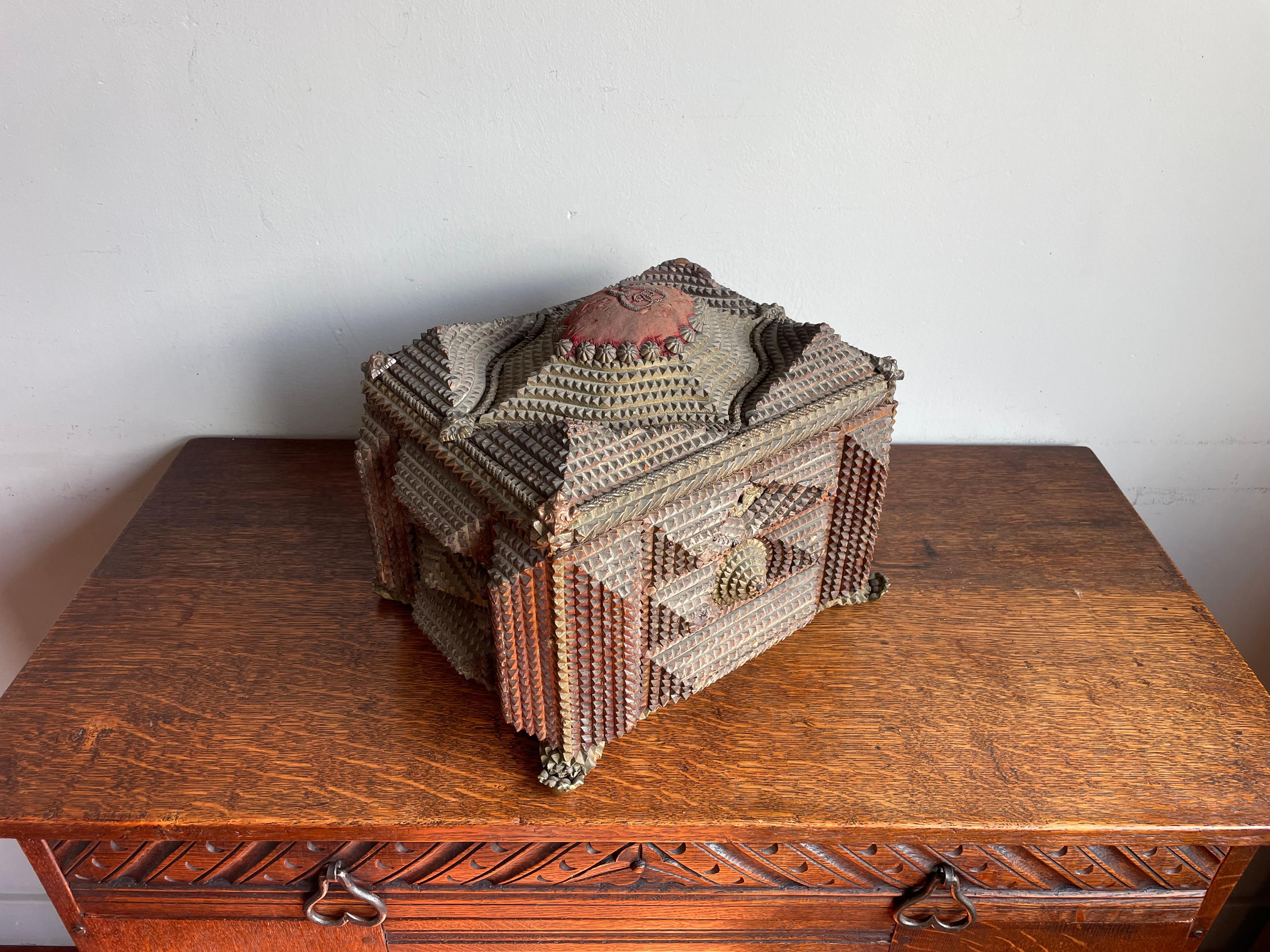 Antique and larger than average tramp art box of great quality and design.

If you are a collector of rare and unusual, antique folk art objects in general and/or an enthousiast of antique tramp art boxes in particular then this marvelous specimen