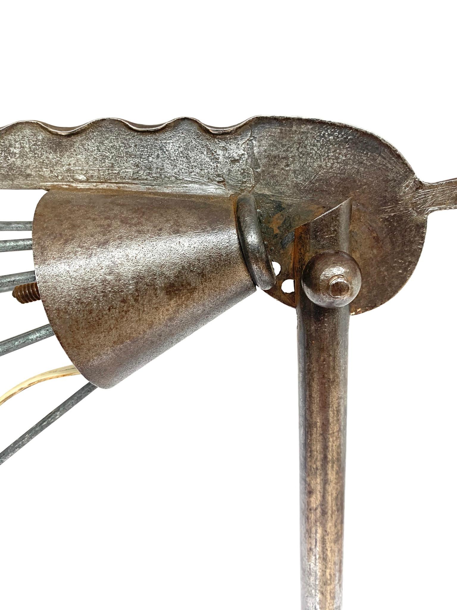 Lampadaire unique en fer forgé artisanal avec abat-jour ajustable en vente 11
