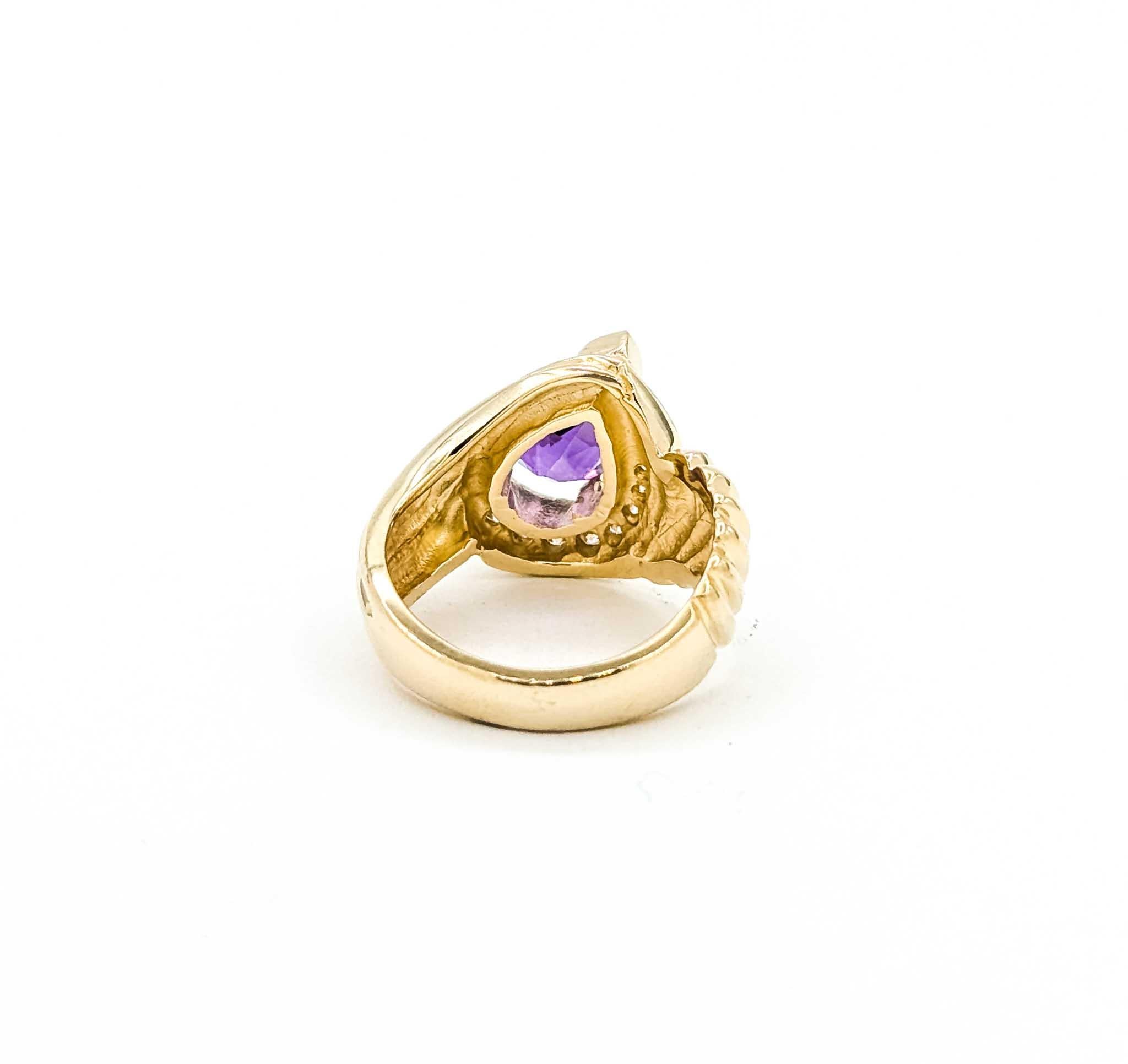 Bague unique en or jaune 14k avec améthyste et diamant Pour femmes en vente