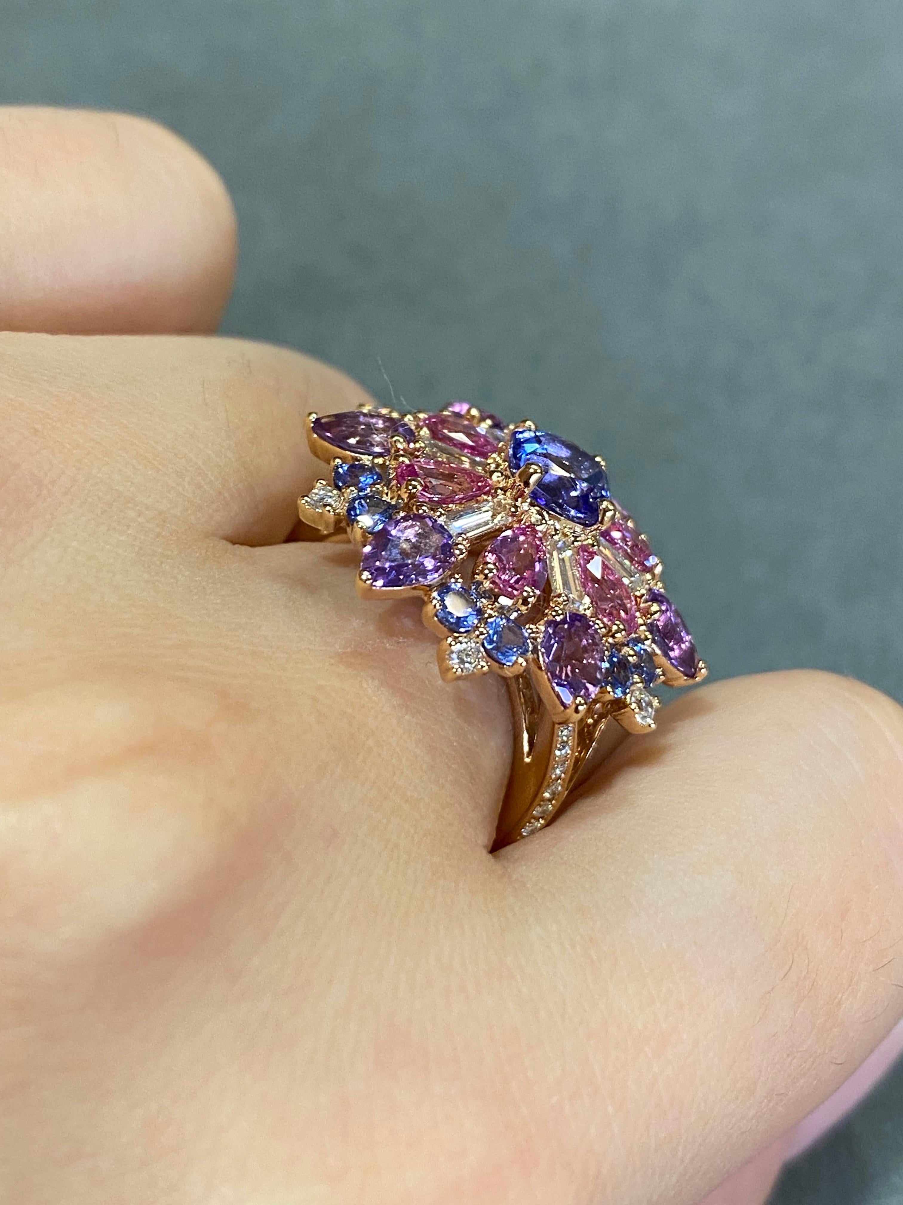 Einzigartige Amethyst Blau Saphir Rosa Saphir Gelb 18K Gold Ring für Sie (Antiker Kissenschliff) im Angebot