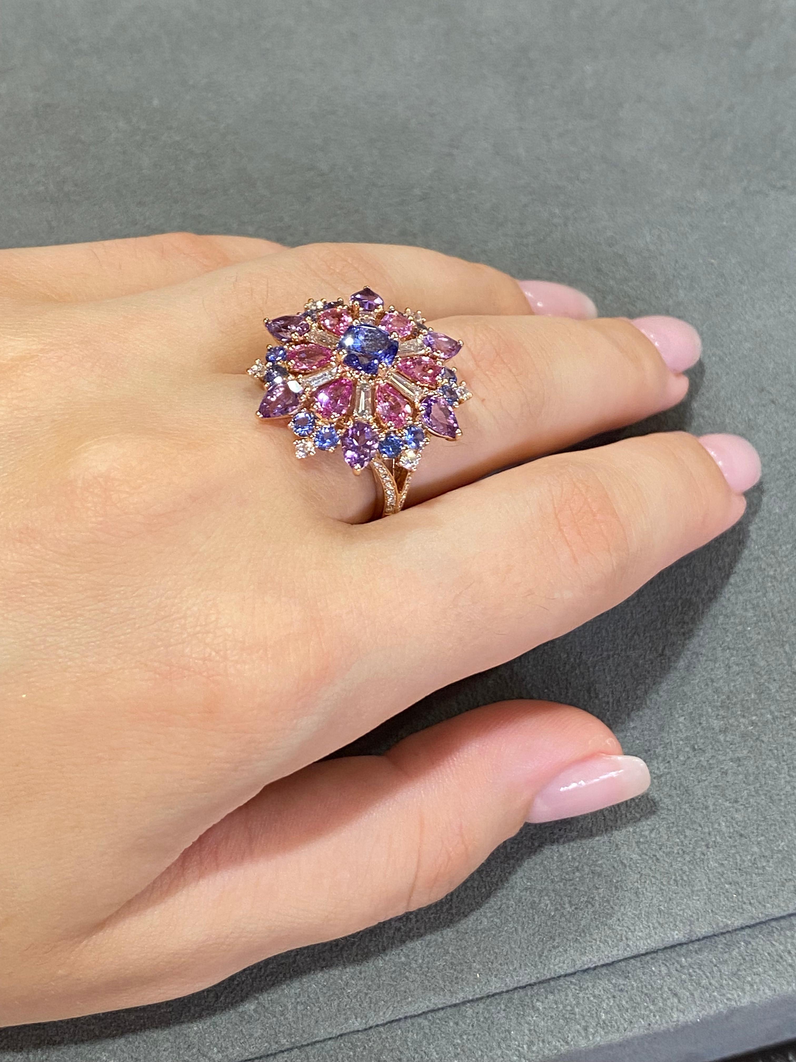 Unique Amethyst Blue Sapphire Pink Sapphire Yellow 18K Gold Ring for Her In New Condition For Sale In Montreux, CH