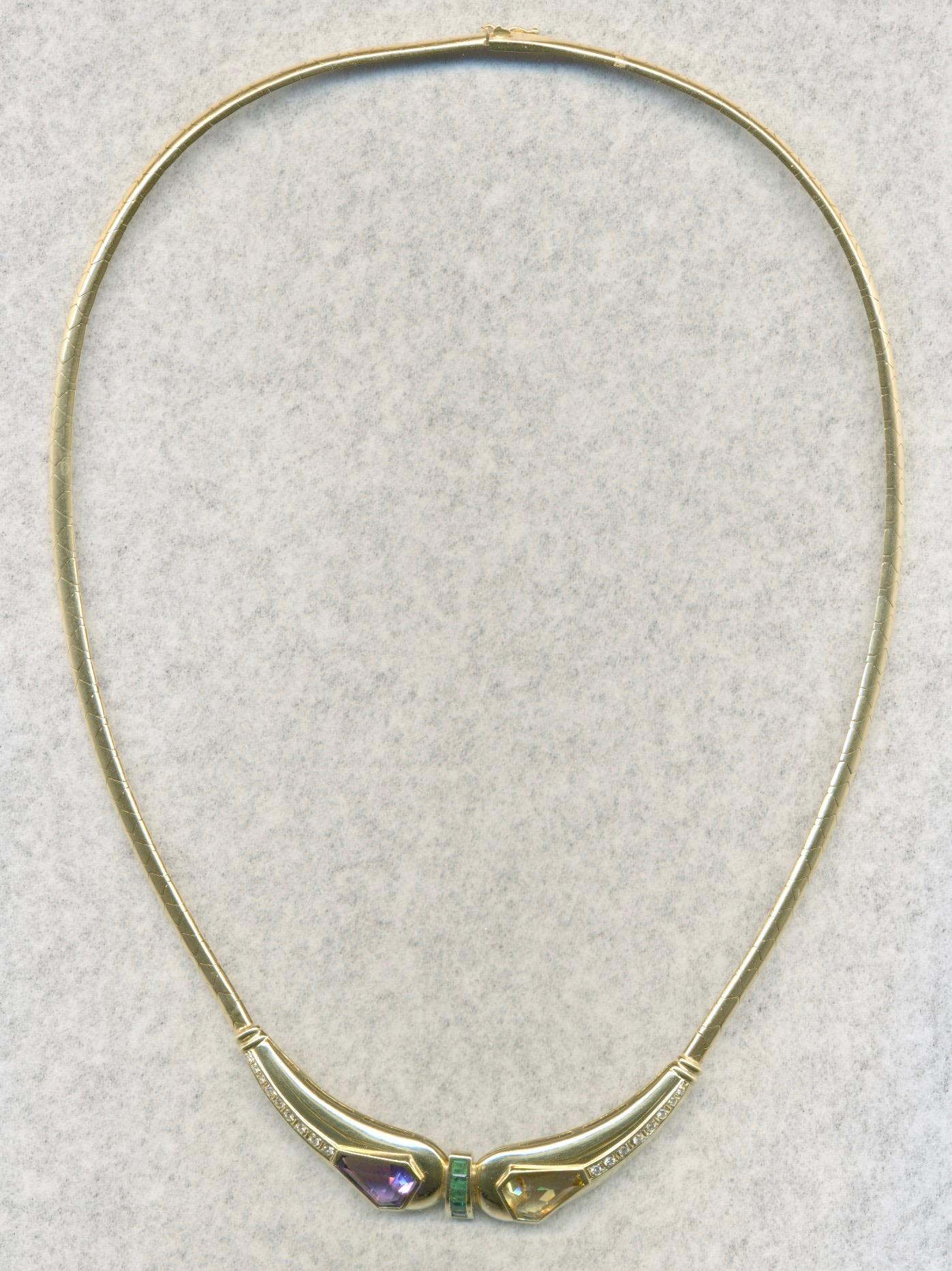 Einzigartige Halskette aus 14k Gelbgold mit Amethyst, Topas, Smaragd und Diamant  für Damen oder Herren im Angebot