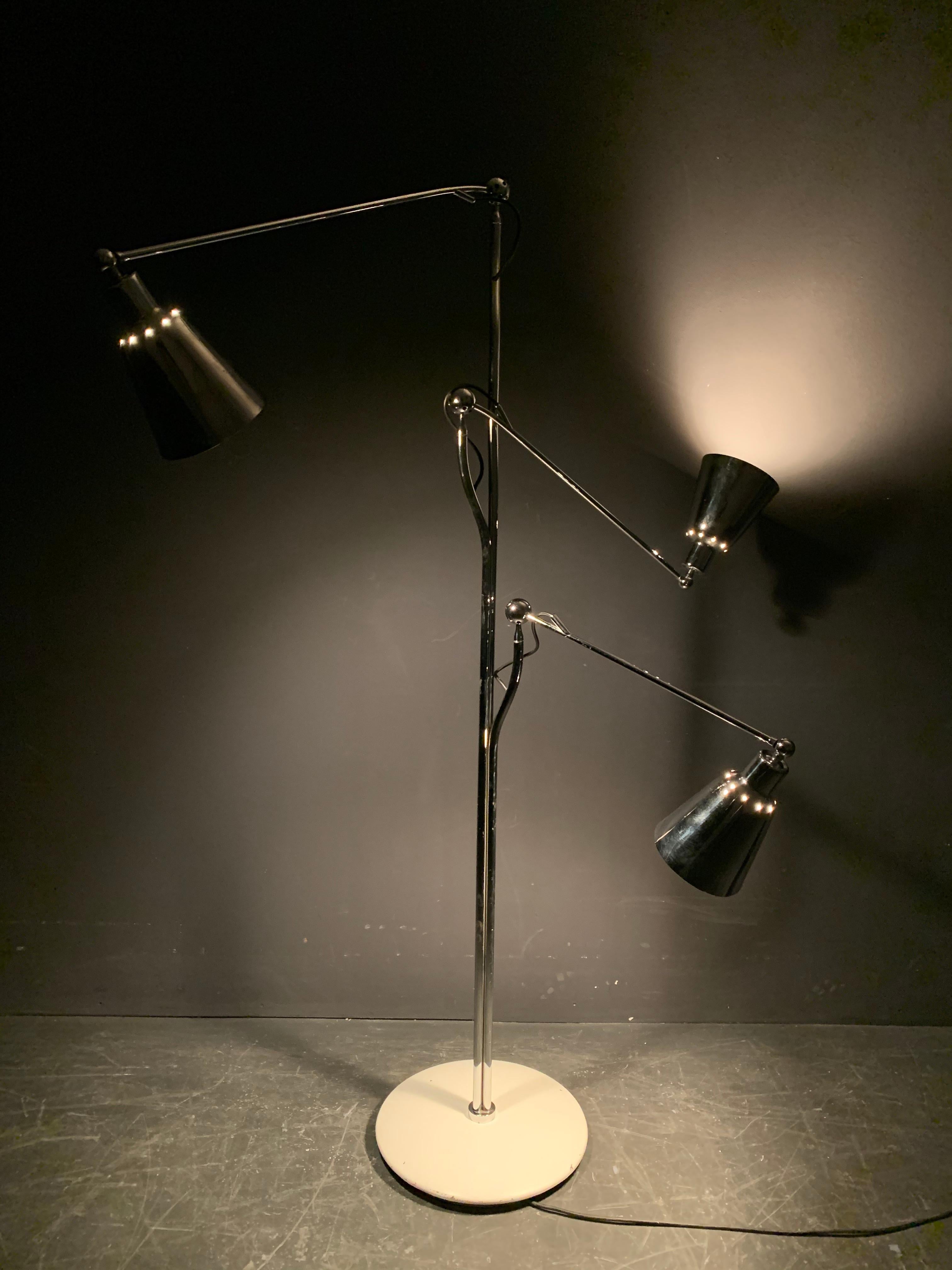 Unique and Breathtaking No. 12300 Floor Lamp by Angelo Lelii for Arredoluce For Sale 5