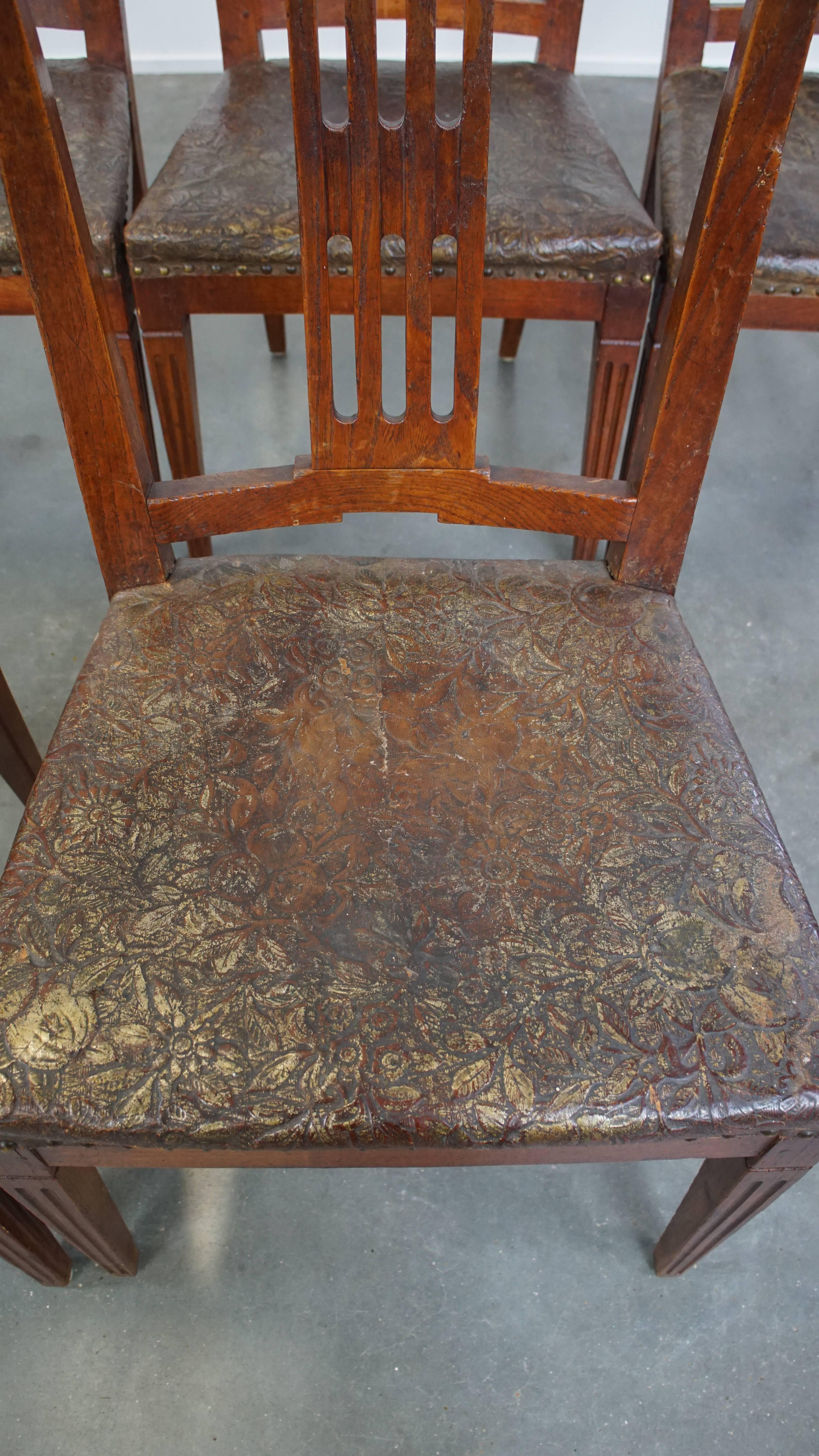 Ensemble unique et caractéristique de 6 chaises de salle à manger originales en cuir néerlandais ancien en vente 5