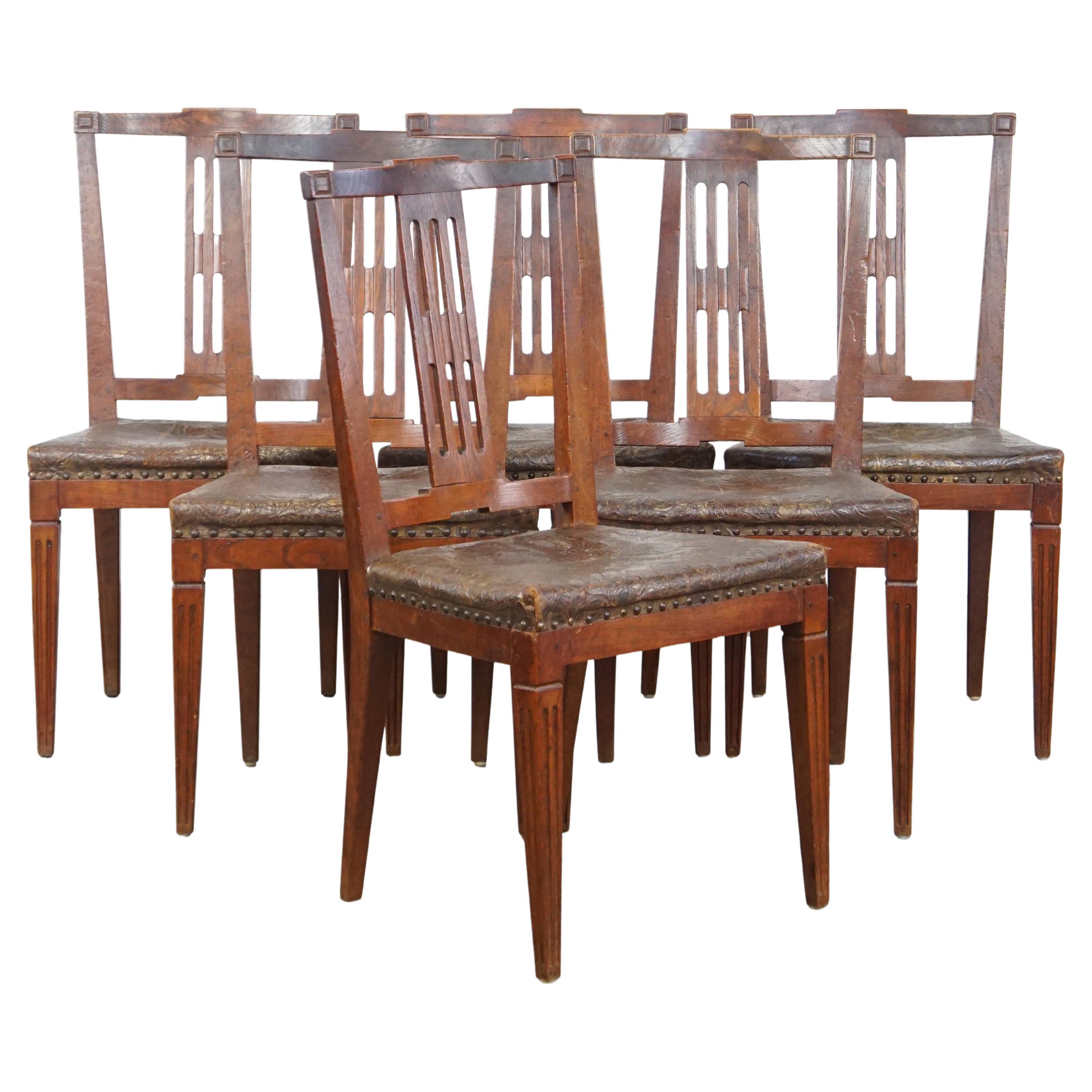 Ensemble unique et caractéristique de 6 chaises de salle à manger originales en cuir néerlandais ancien