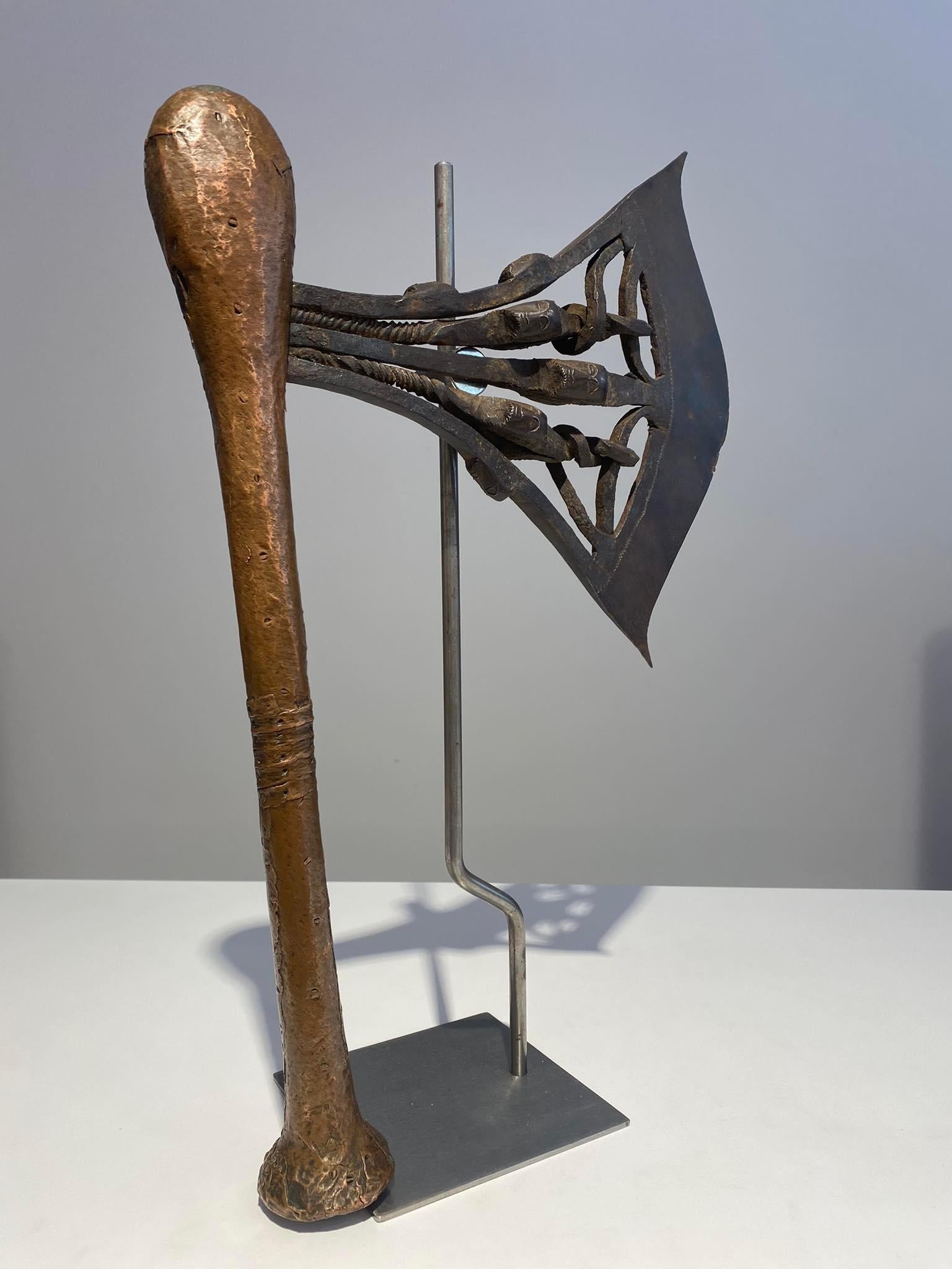 Hacha kilonda ritual o ceremonial Songye Nsapo, única y extremadamente rara RD del Congo en venta 4