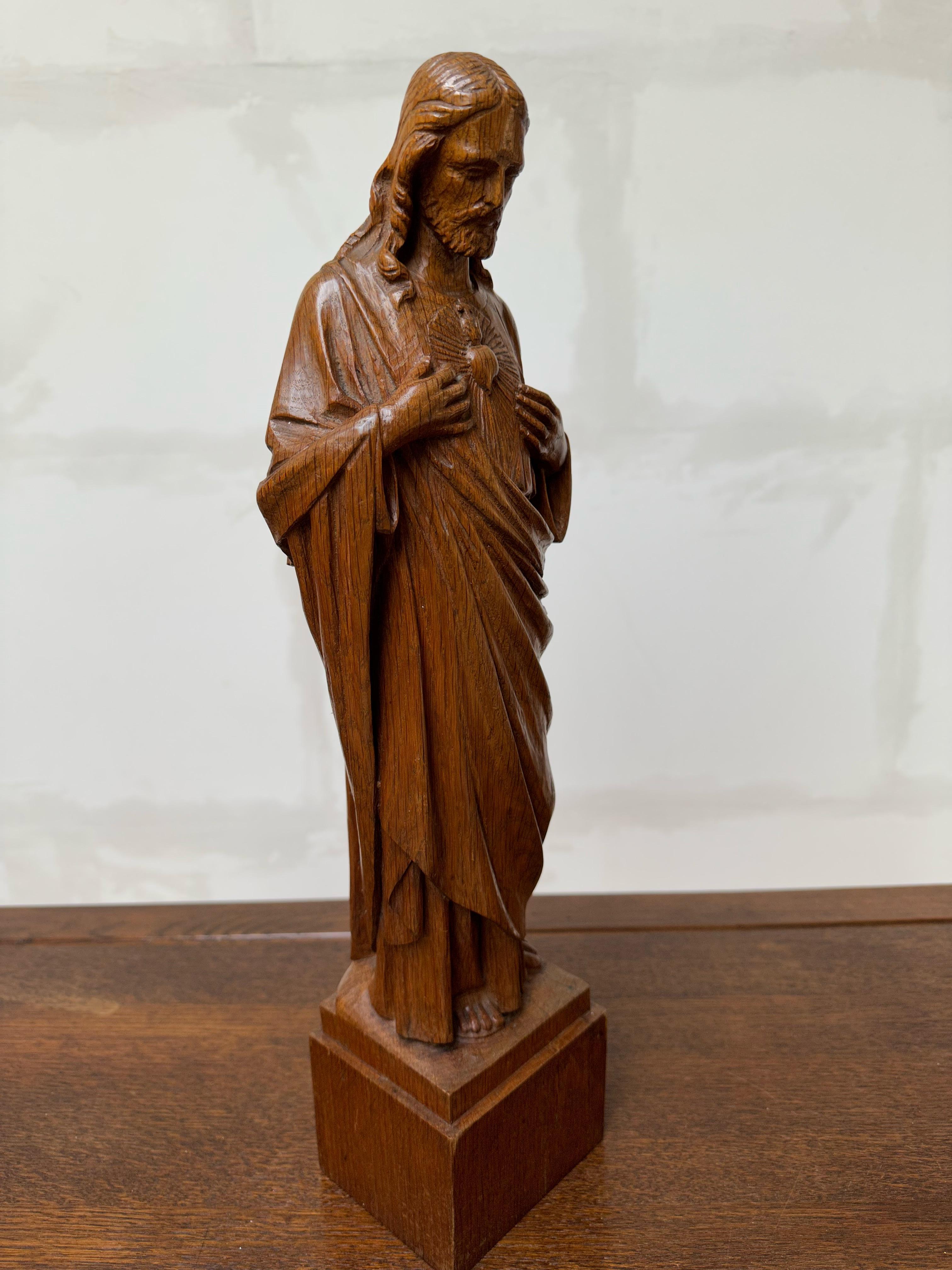 Unique and Hand Carved Early 1900s Tiger Oak Sacred Heart of Christ Sculpture For Sale 6
