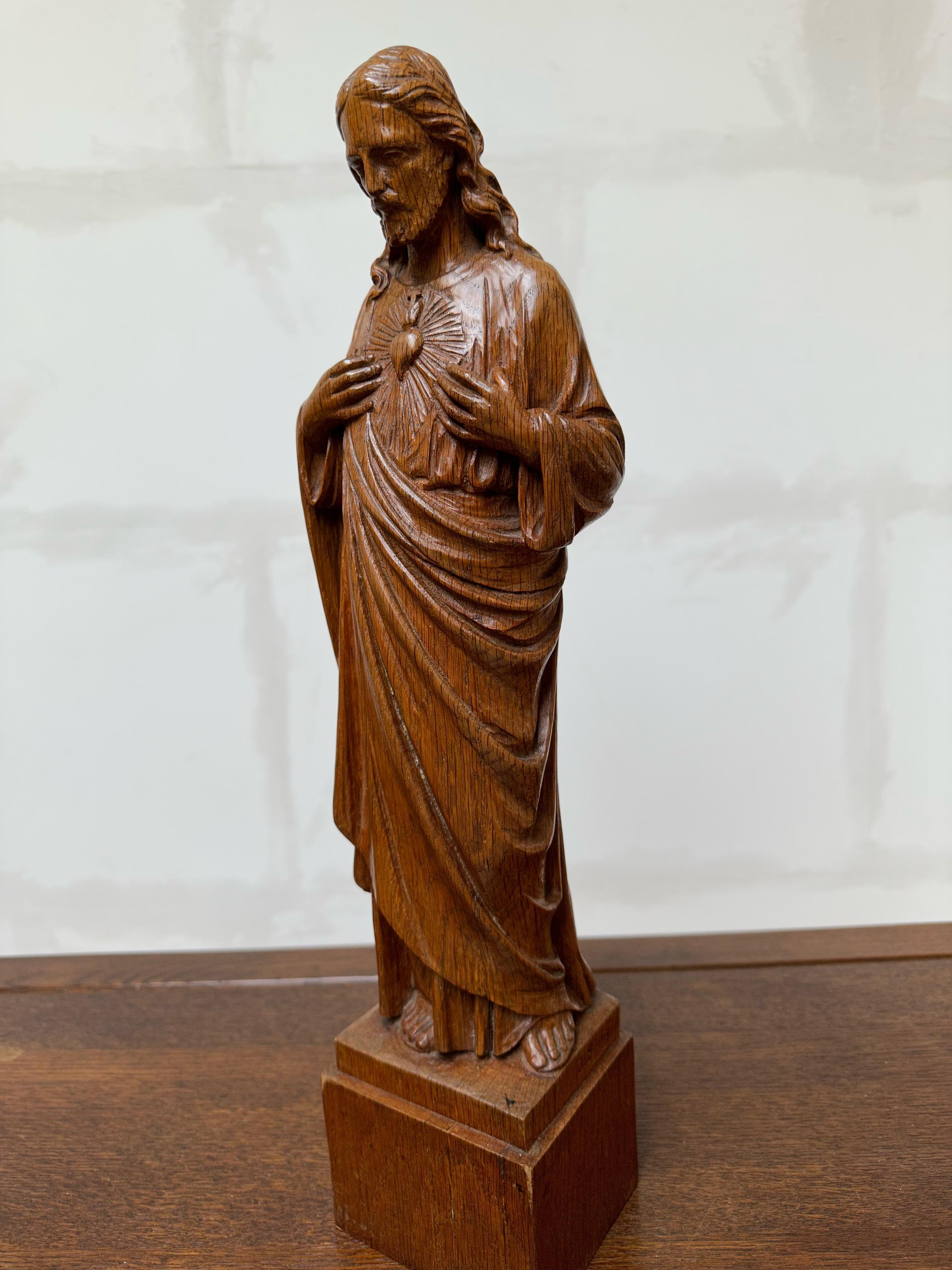 Unique and Hand Carved Early 1900s Tiger Oak Sacred Heart of Christ Sculpture For Sale 8