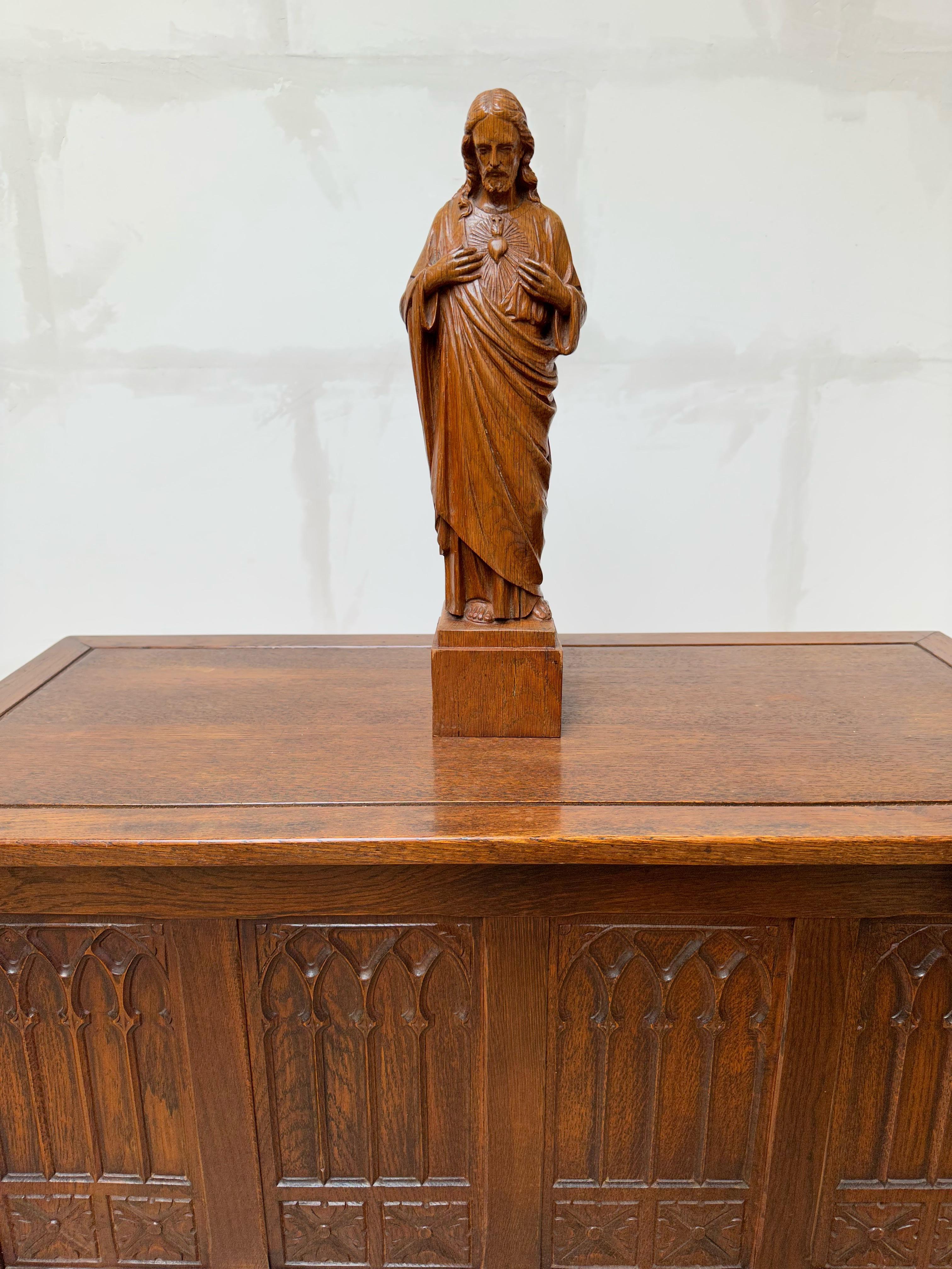 Unique and Hand Carved Early 1900s Tiger Oak Sacred Heart of Christ Sculpture For Sale 12