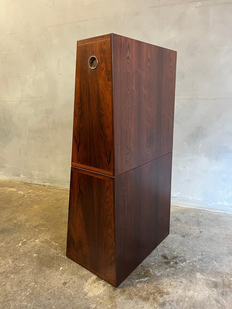 Unique Folding Bookcase in Rosewood In Good Condition For Sale In BROOKLYN, NY