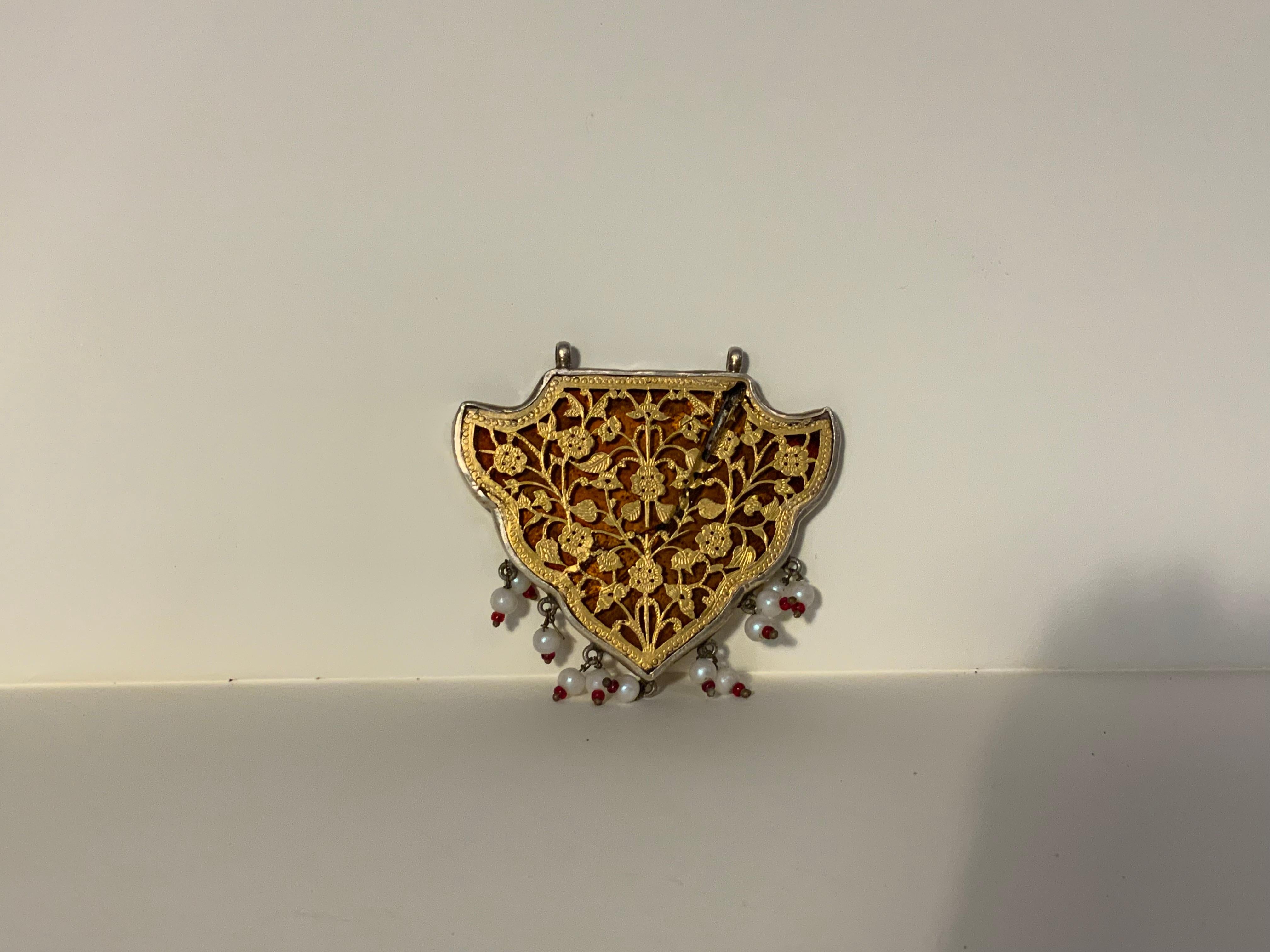 Indien Unique et grand pendentif Thewa - Rajasthan, fin 19e - début 20e siècle en vente