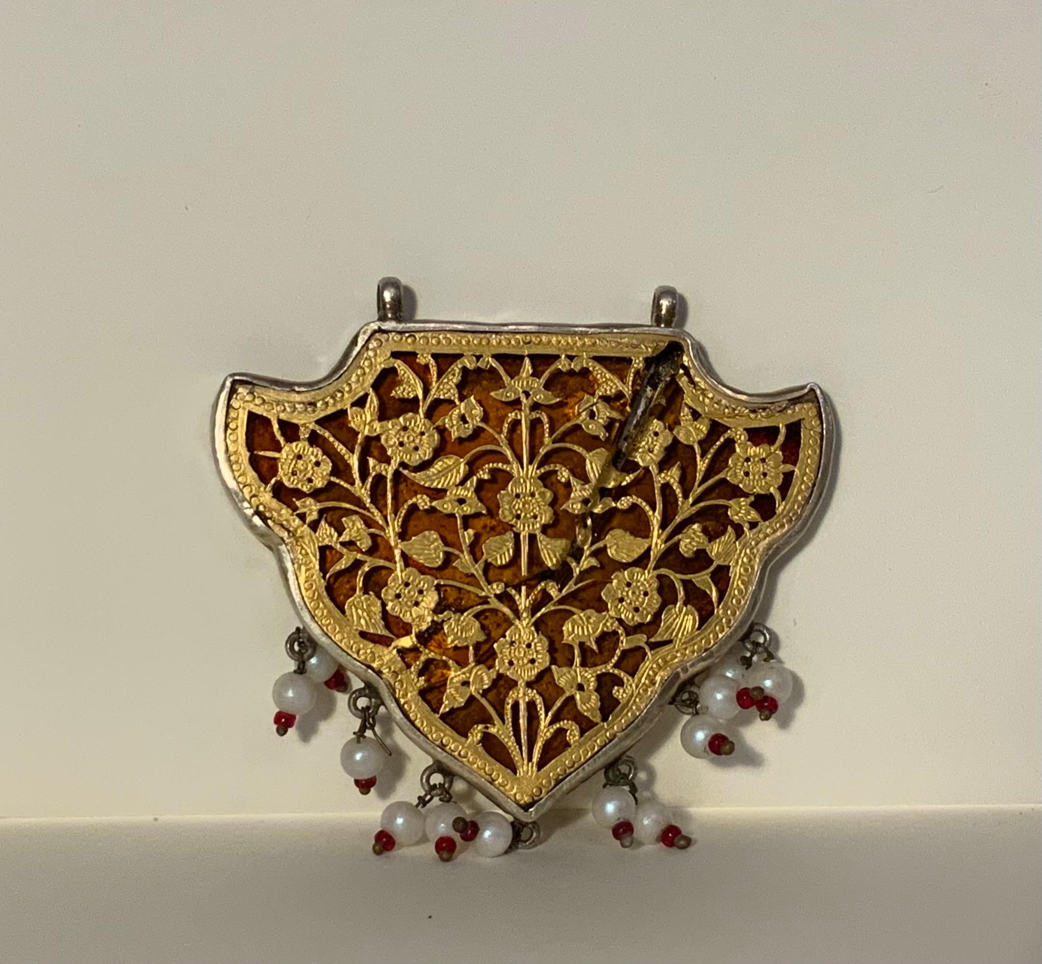Fait main Unique et grand pendentif Thewa - Rajasthan, fin 19e - début 20e siècle en vente