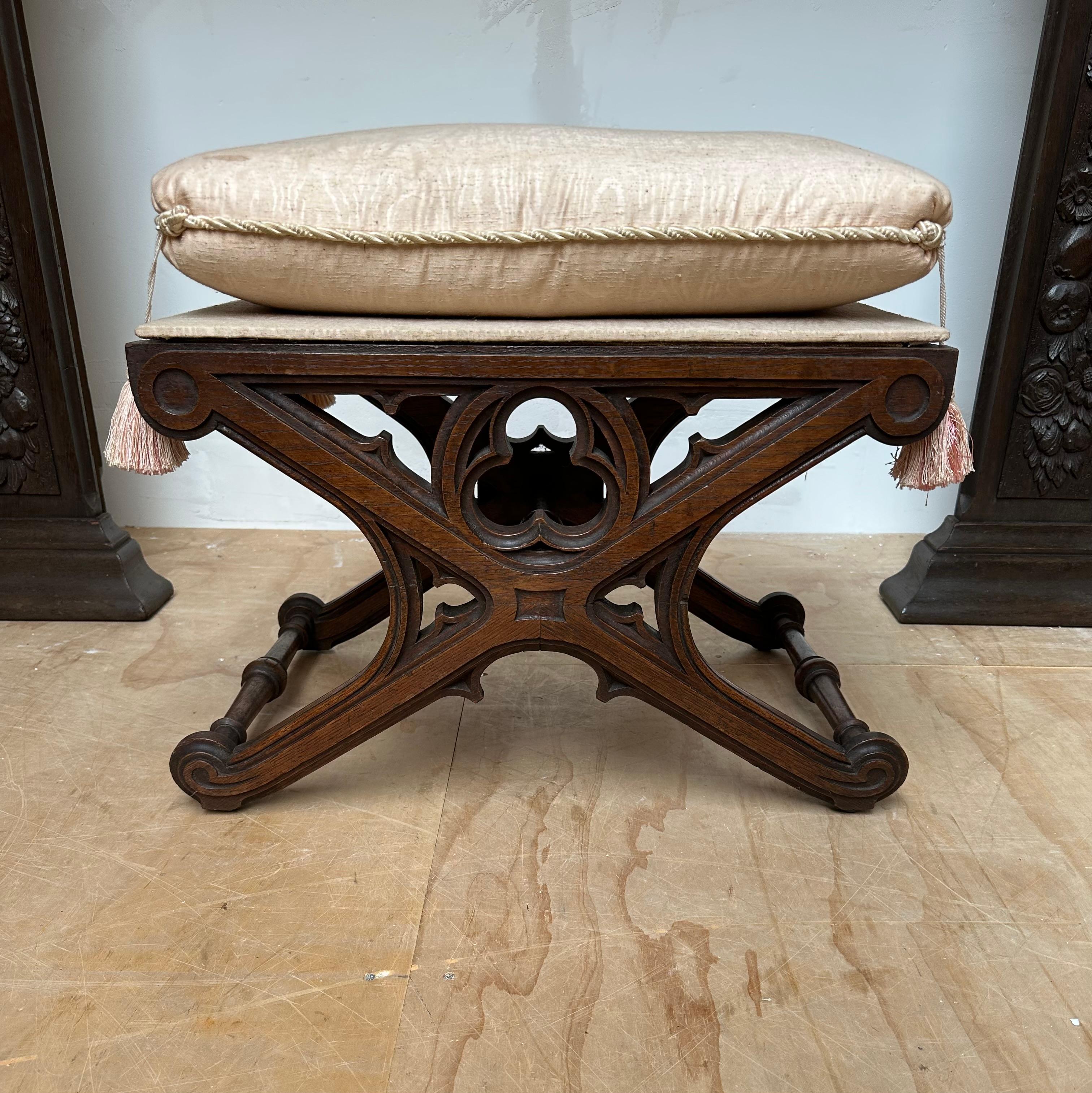 Unique and Quality Carved Gothic Revival Oak Church Stool Seat, 19th Century  For Sale 6