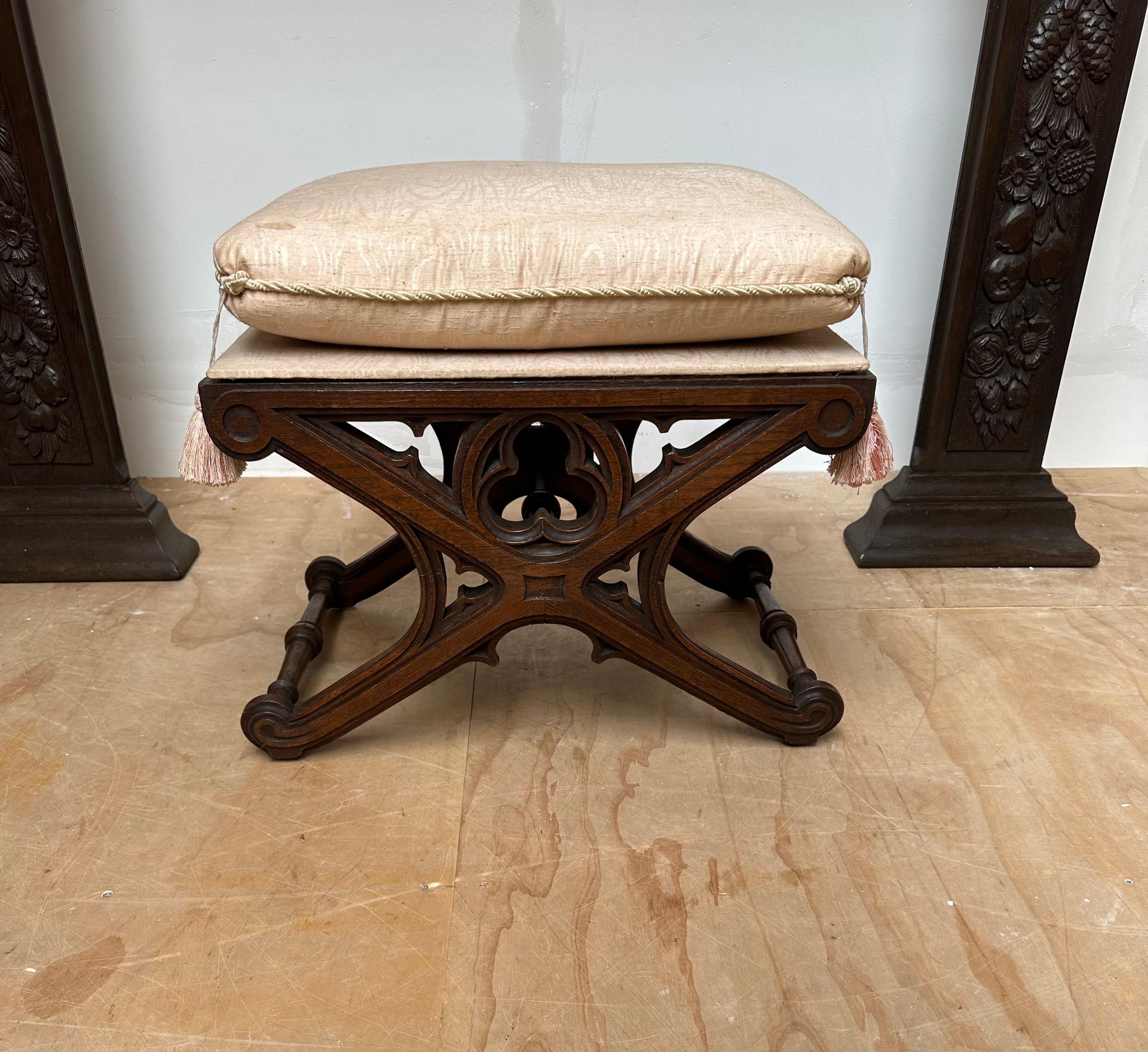 Unique and Quality Carved Gothic Revival Oak Church Stool Seat, 19th Century  For Sale 11
