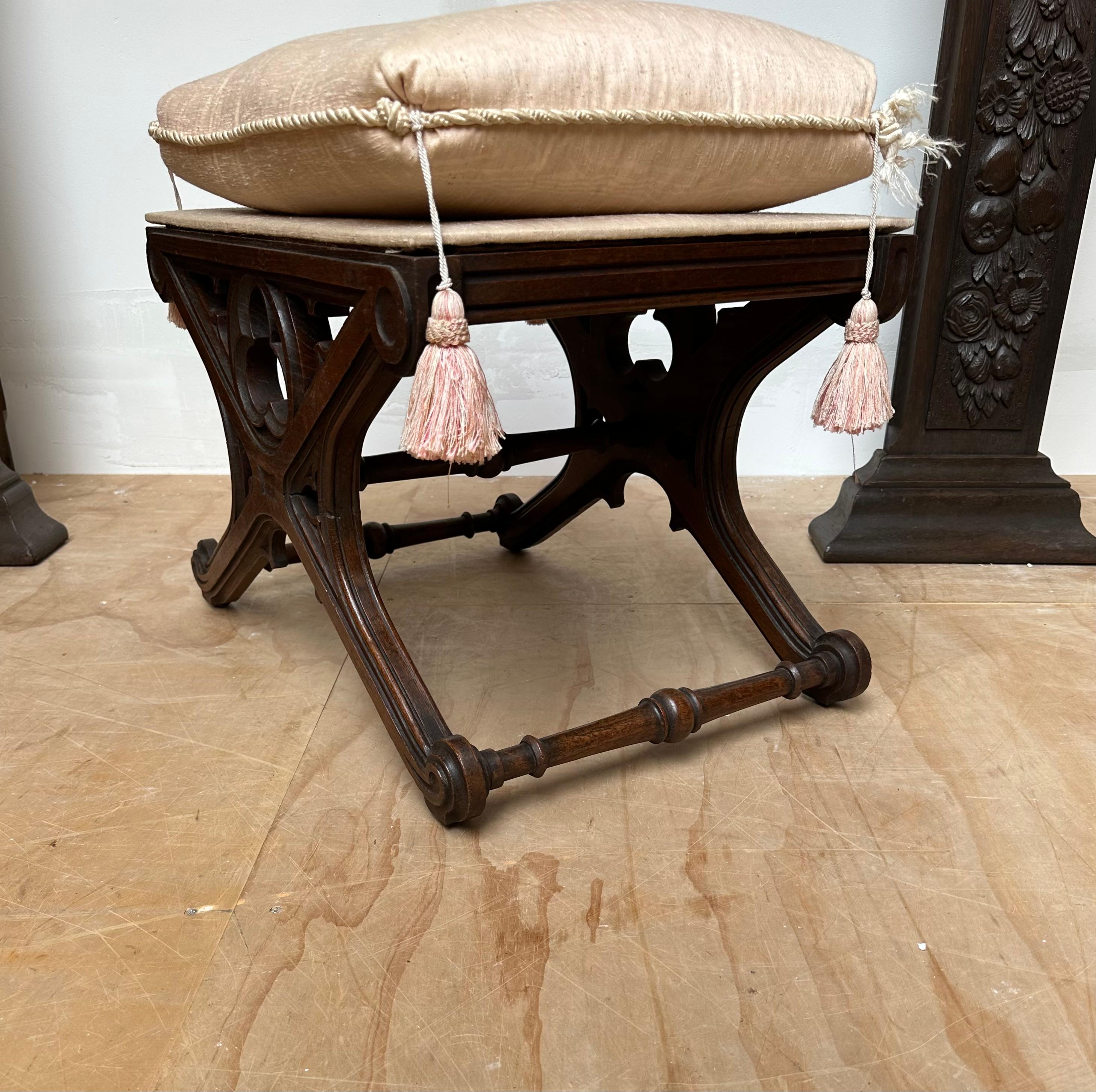 Unique and Quality Carved Gothic Revival Oak Church Stool Seat, 19th Century  For Sale 13