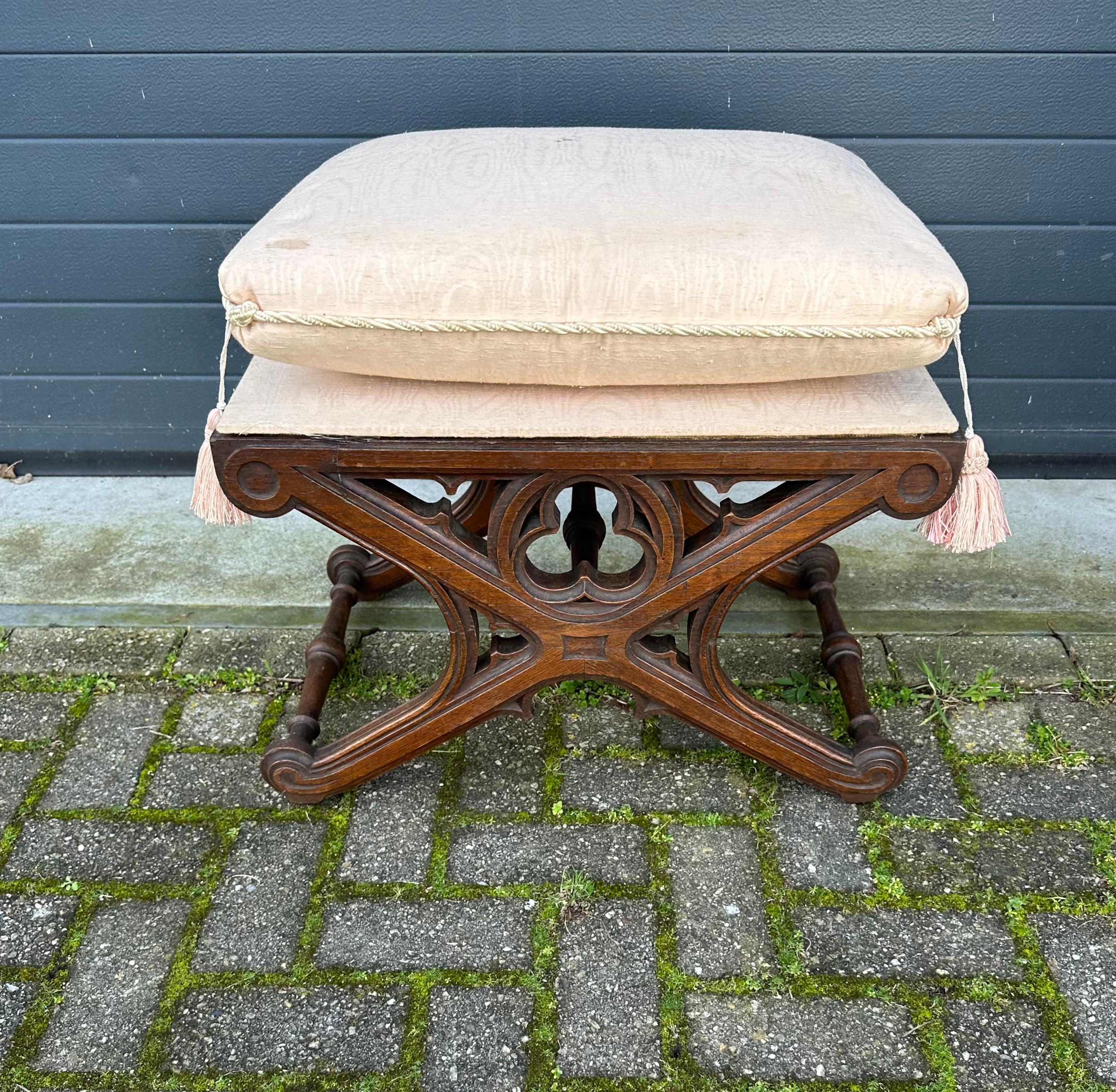 Dutch Unique and Quality Carved Gothic Revival Oak Church Stool Seat, 19th Century  For Sale