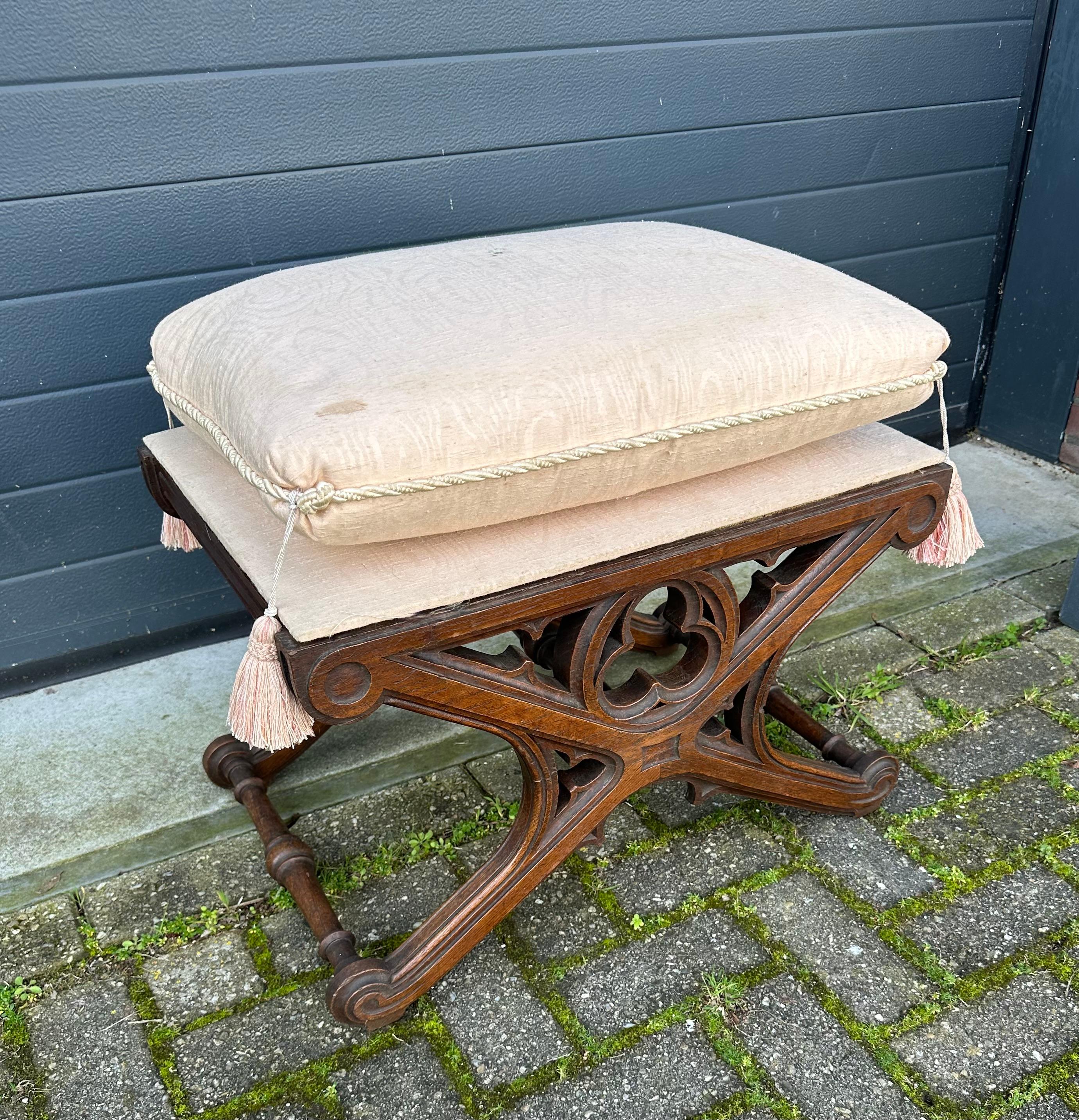 Hand-Carved Unique and Quality Carved Gothic Revival Oak Church Stool Seat, 19th Century  For Sale