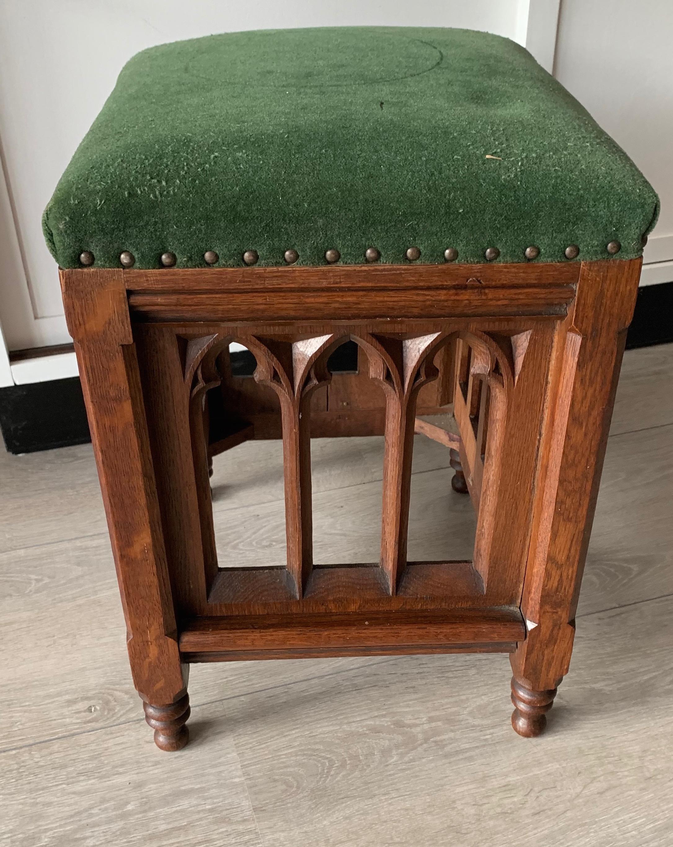 20th Century Unique and Quality Carved Gothic Revival Oak Church Stool Seat w. Velvet Seating
